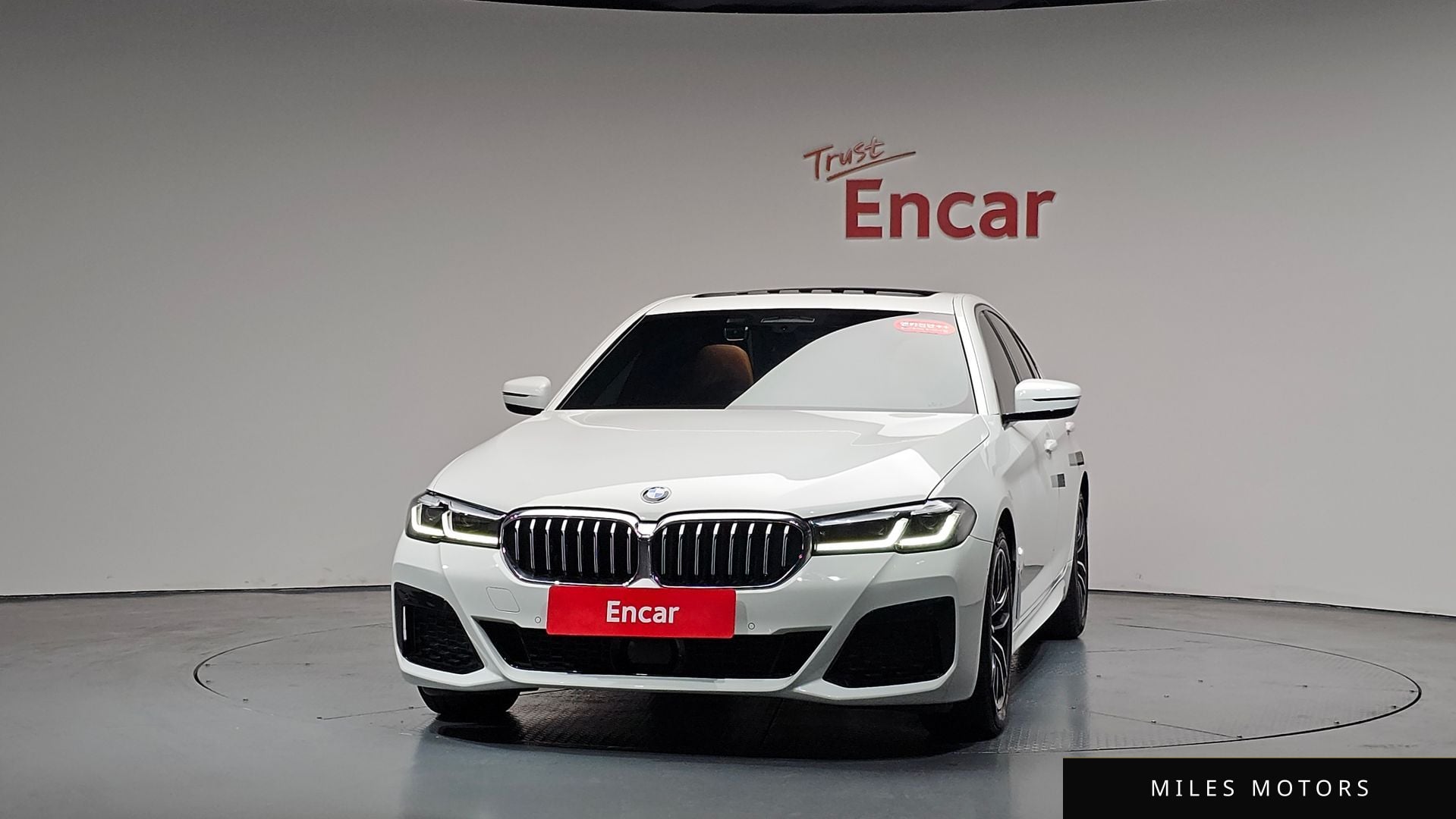 BMW 5 Series (G30) 2022 — миниатюра 2