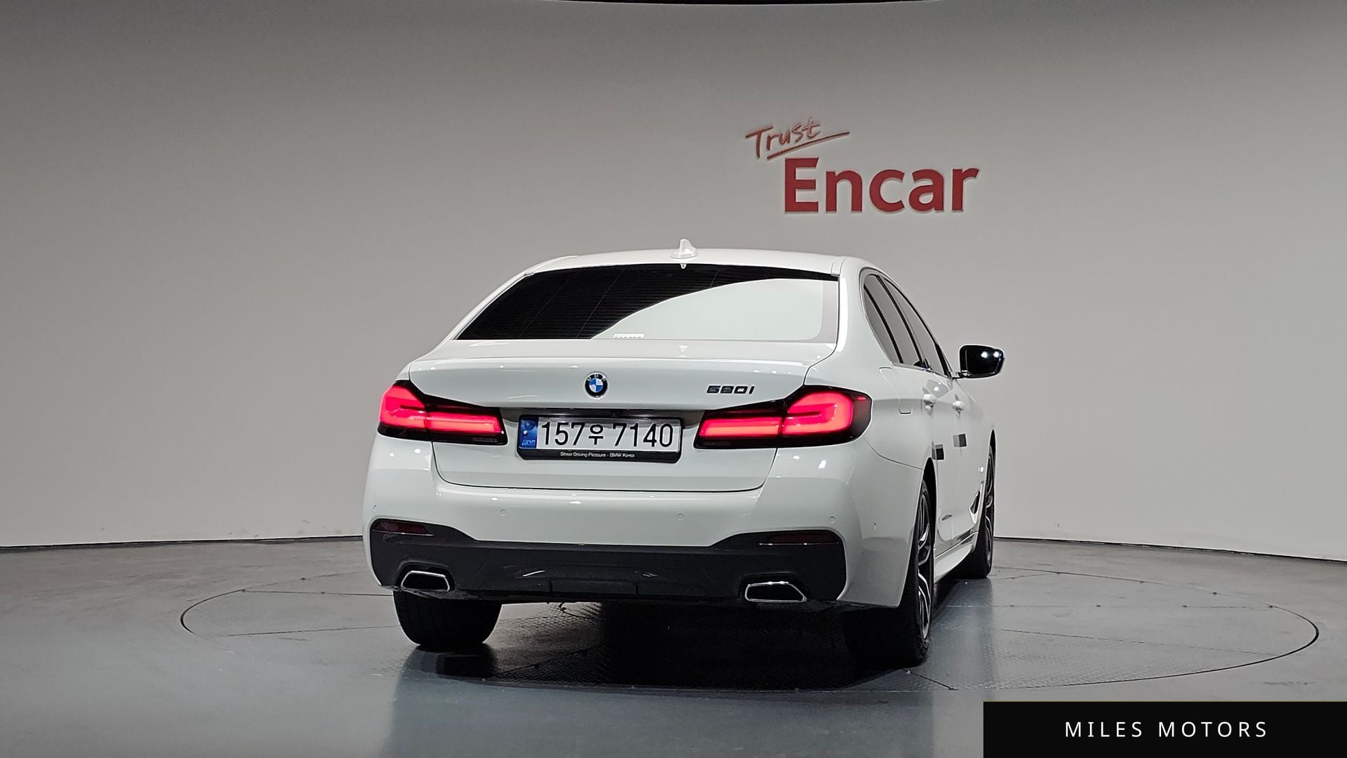 BMW 5 Series (G30) 2022 — миниатюра 3