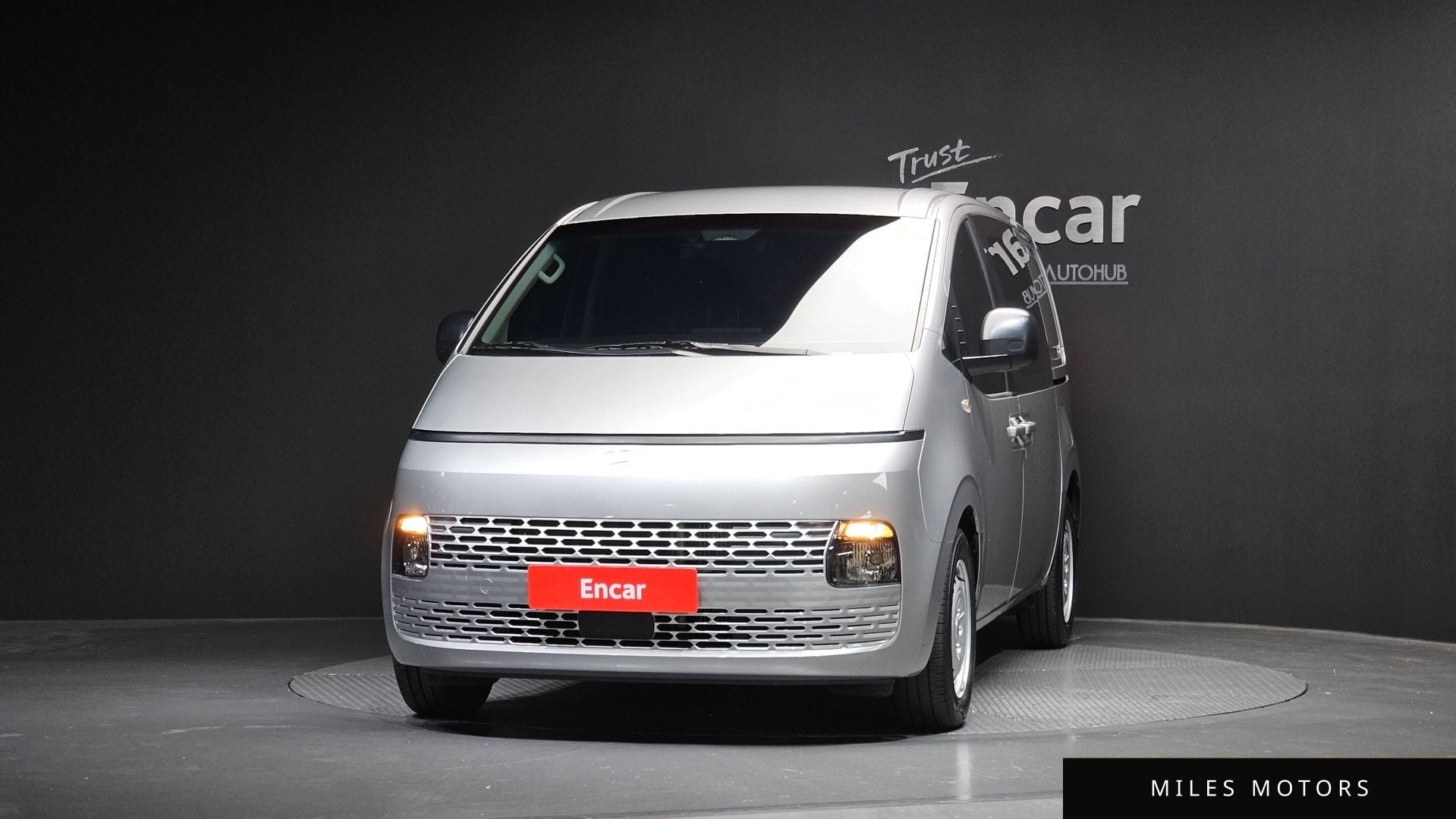 Hyundai Staria 2025 — миниатюра 3