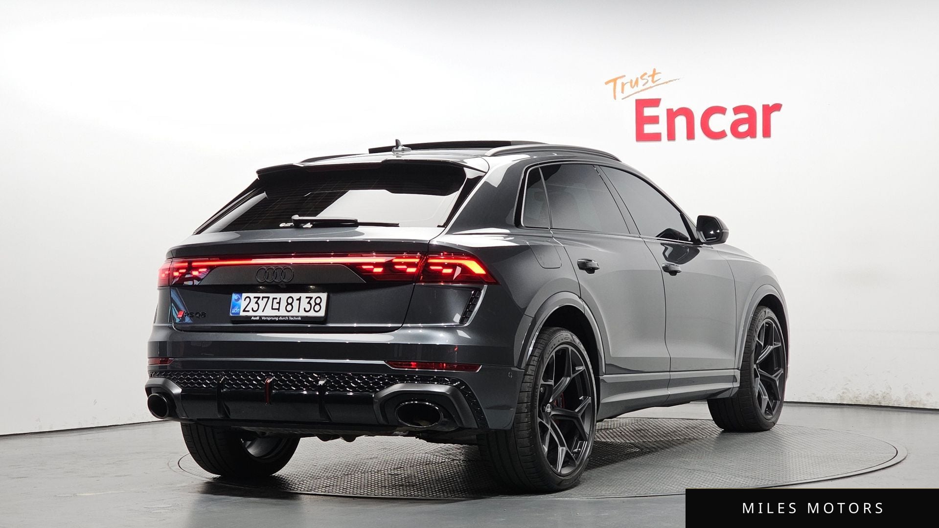 Audi RSQ8 (4M) 2025 — миниатюра 2