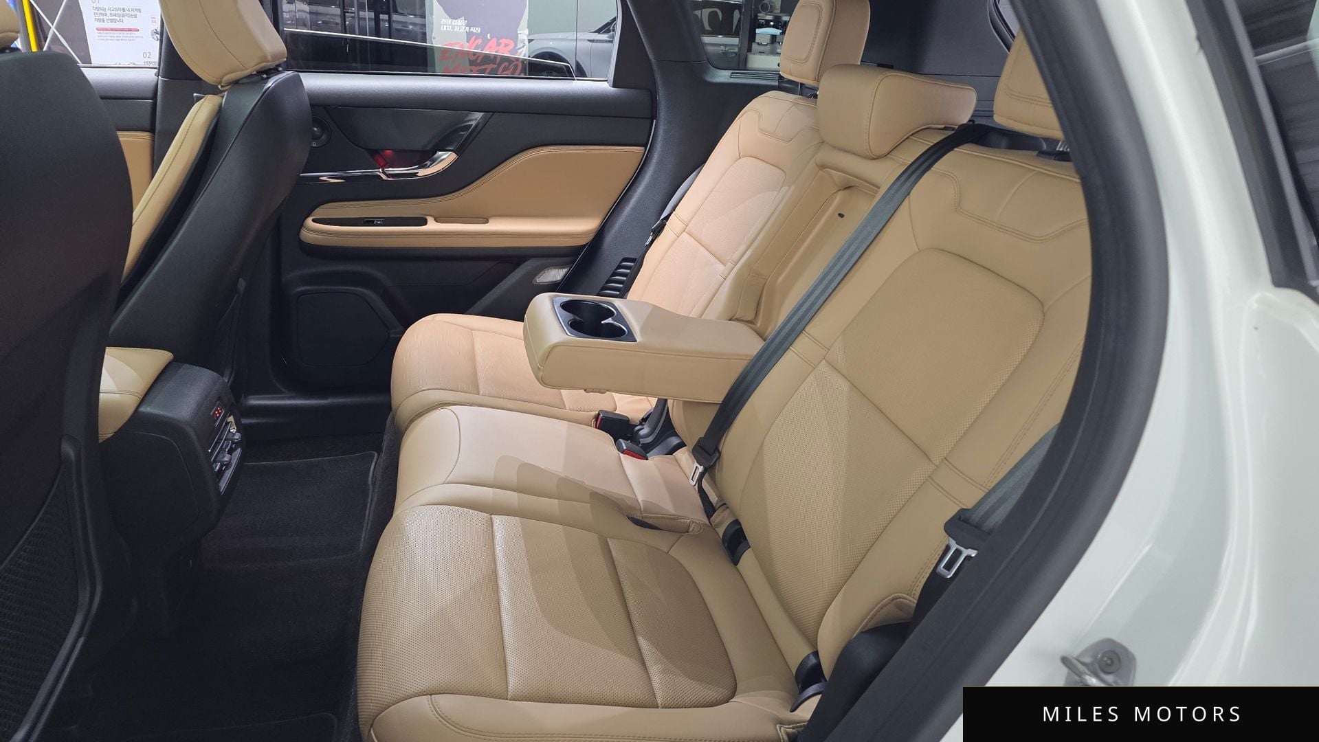 Lincoln Corsair 2022 — миниатюра 12