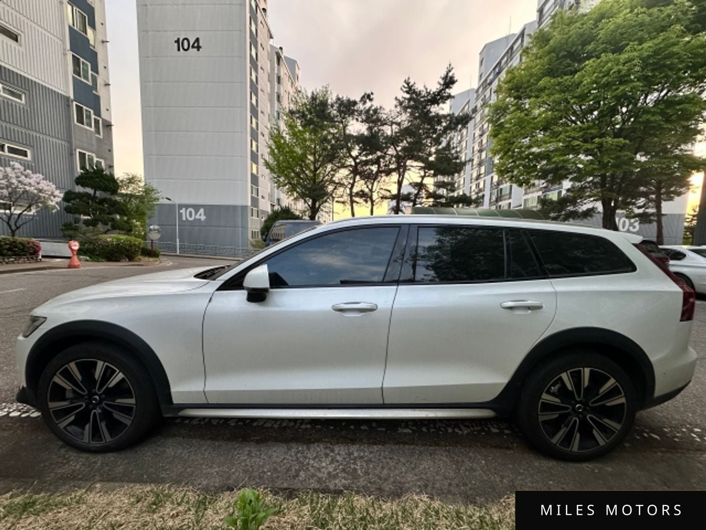 Volvo V60 2023 — миниатюра 2
