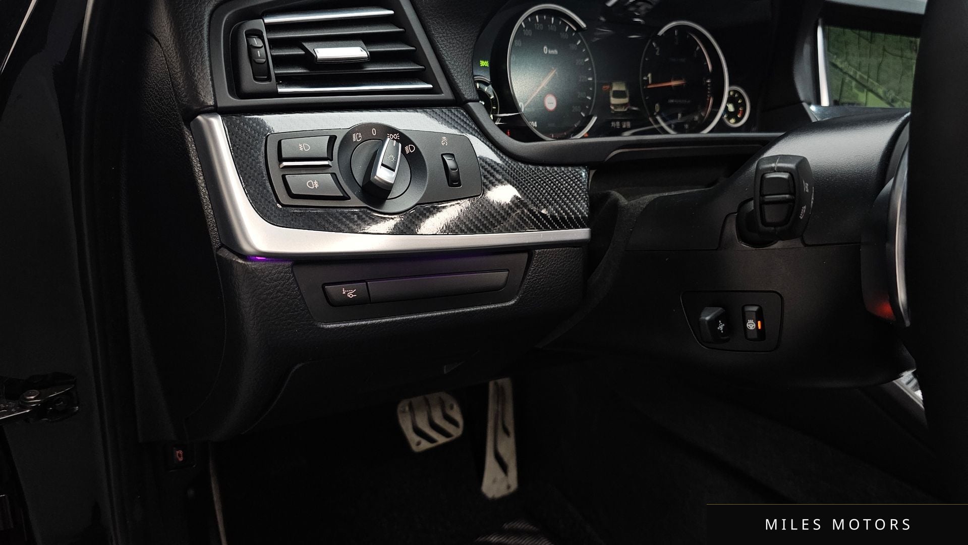 BMW 5시리즈 (F10) 2015 — миниатюра 24