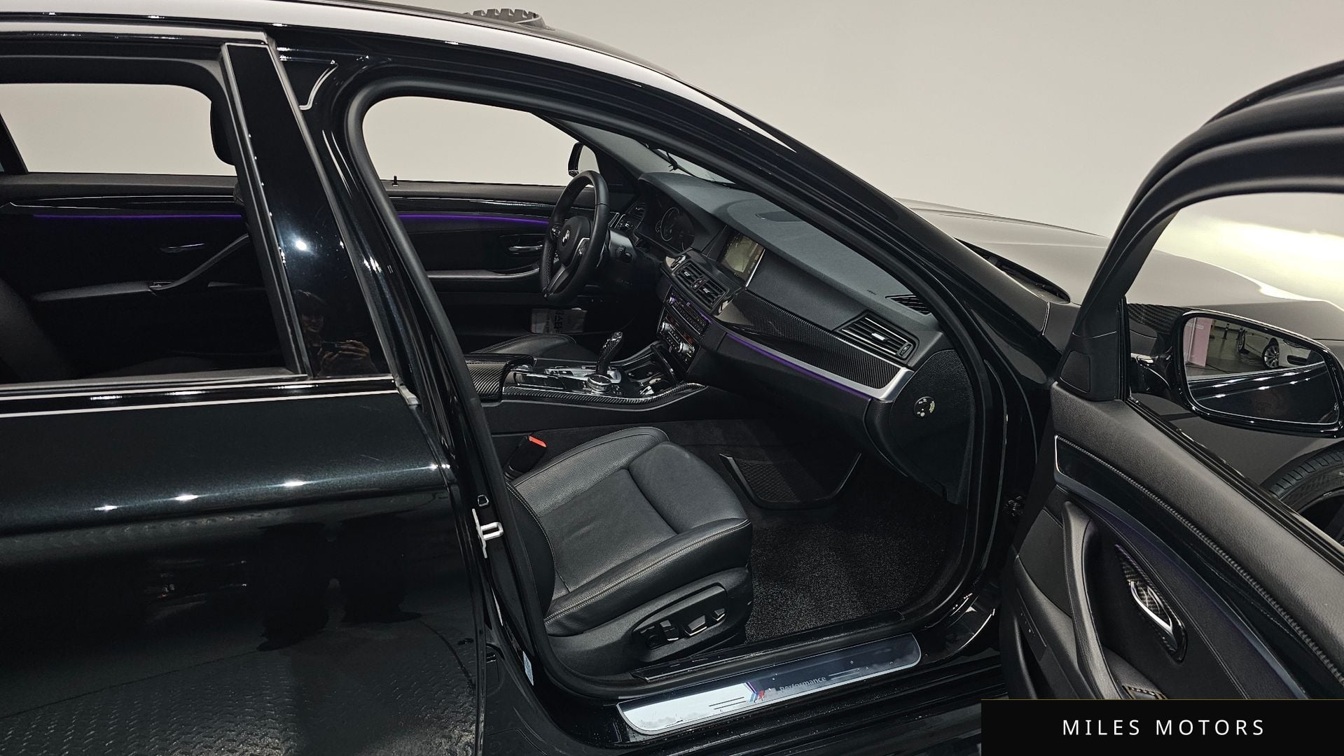 BMW 5시리즈 (F10) 2015 — миниатюра 15