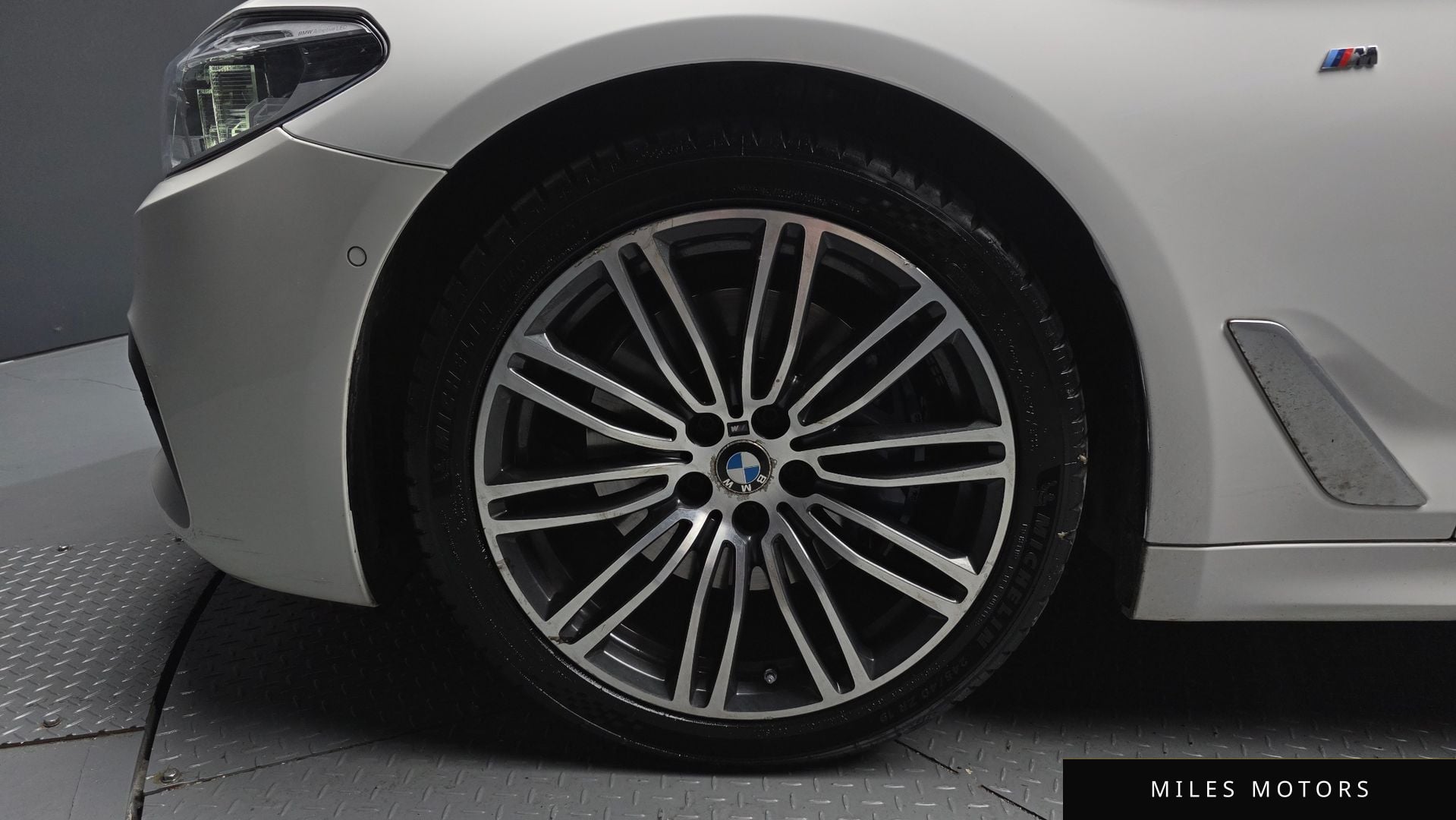 BMW 5시리즈 (G30) 2018 — миниатюра 5