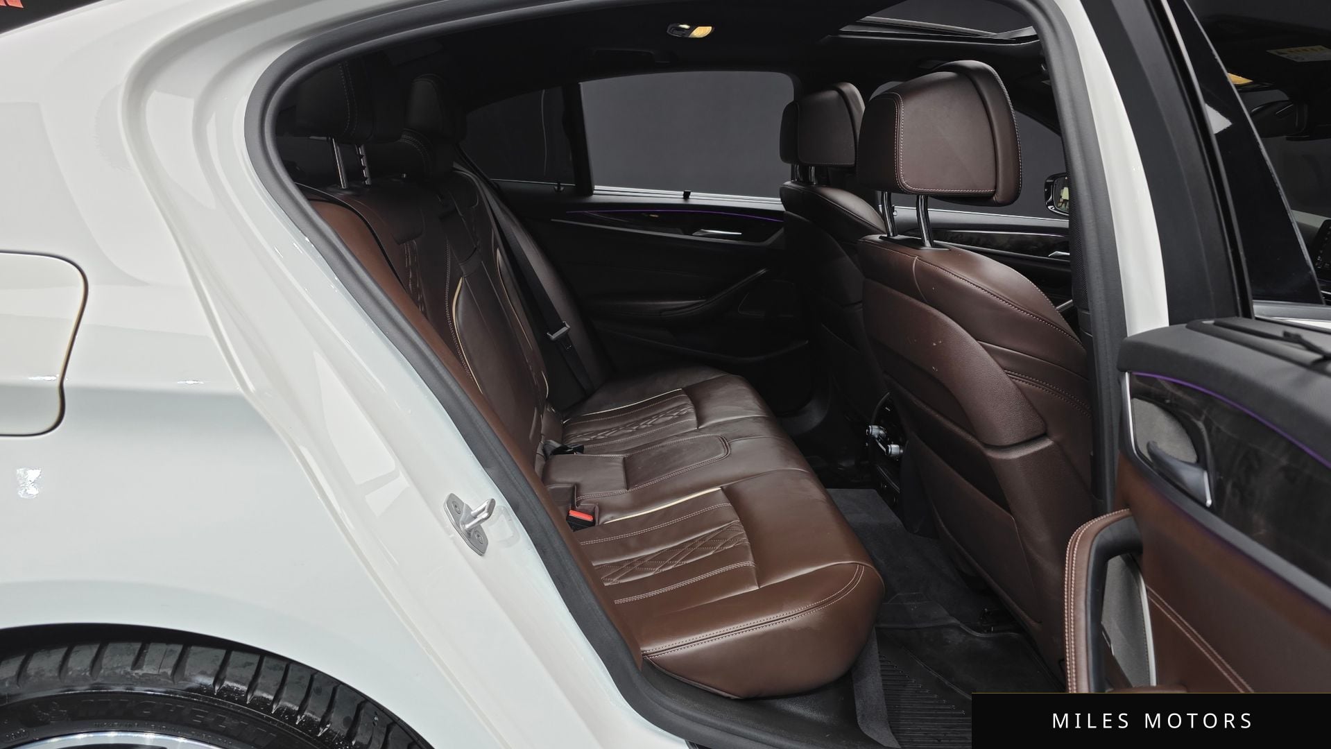 BMW 5시리즈 (G30) 2018 — миниатюра 17