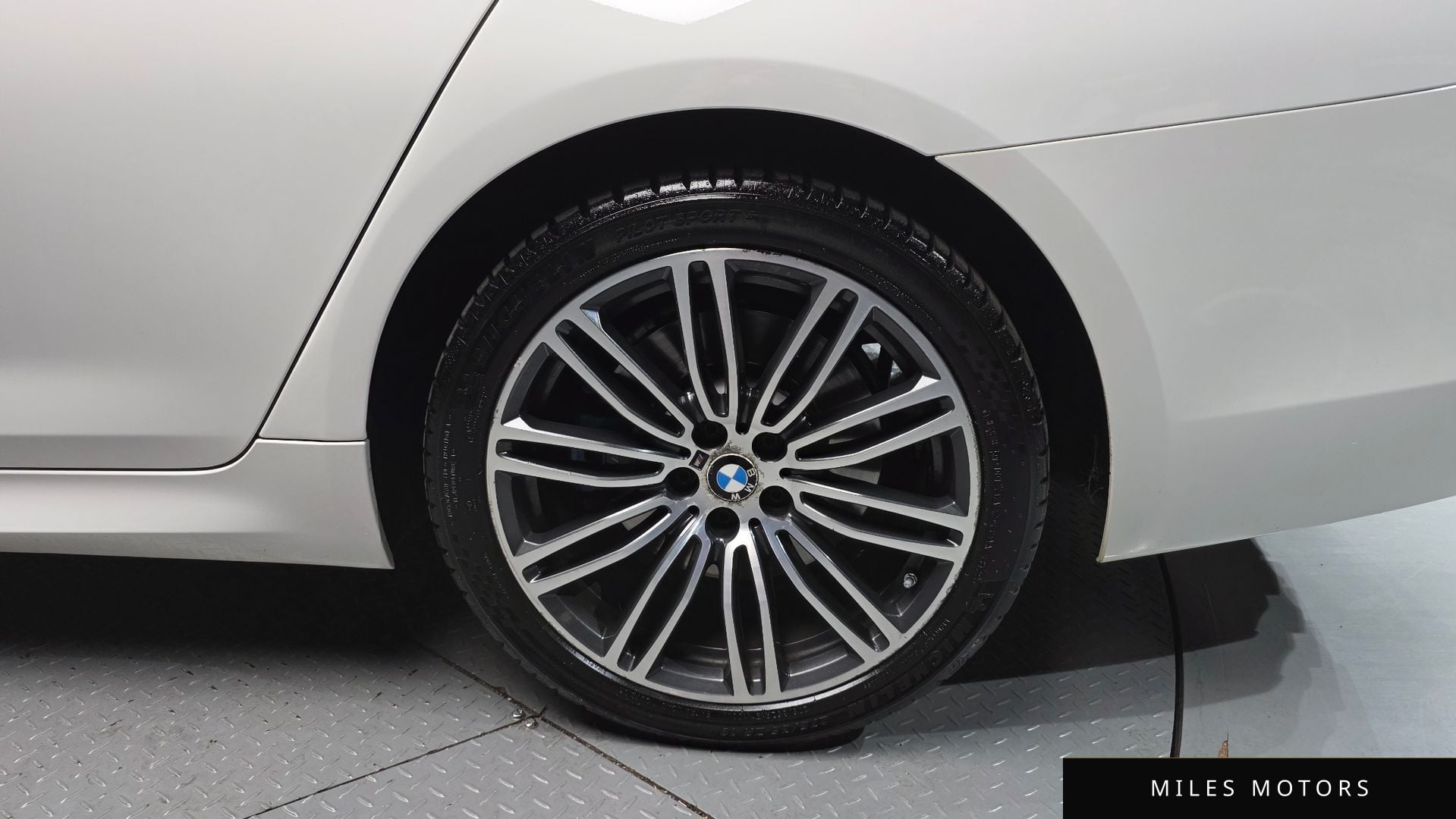 BMW 5시리즈 (G30) 2018 — миниатюра 7