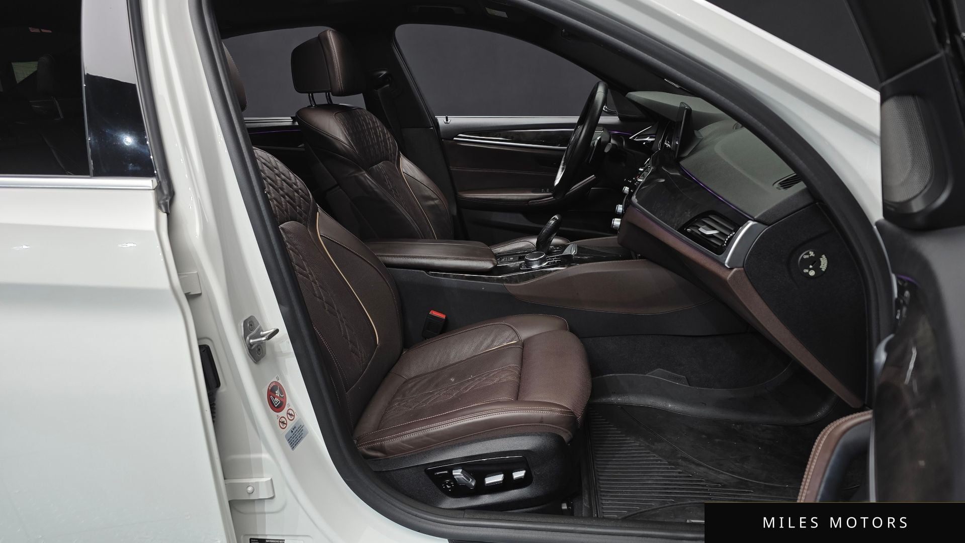 BMW 5시리즈 (G30) 2018 — миниатюра 16