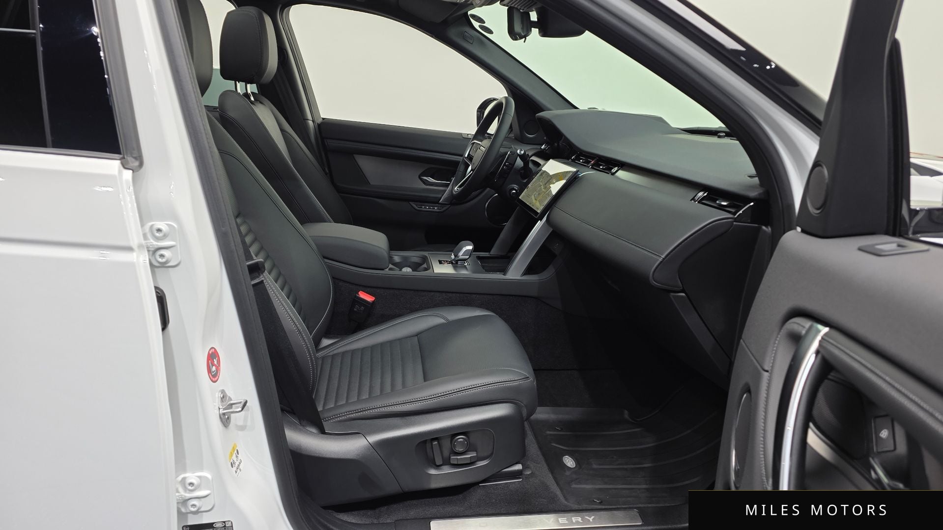 Land Rover Discovery Sport 2025 — миниатюра 3
