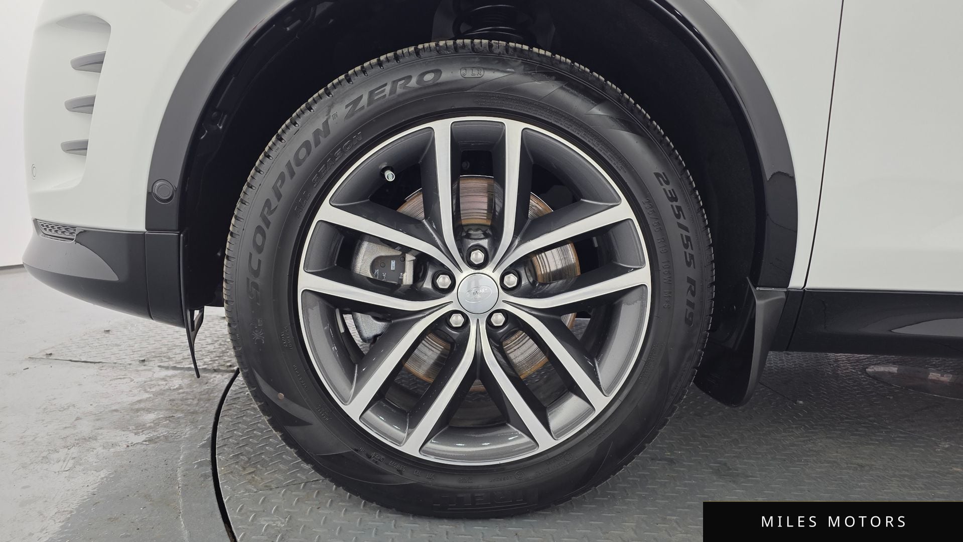 Land Rover Discovery Sport 2025 — миниатюра 9