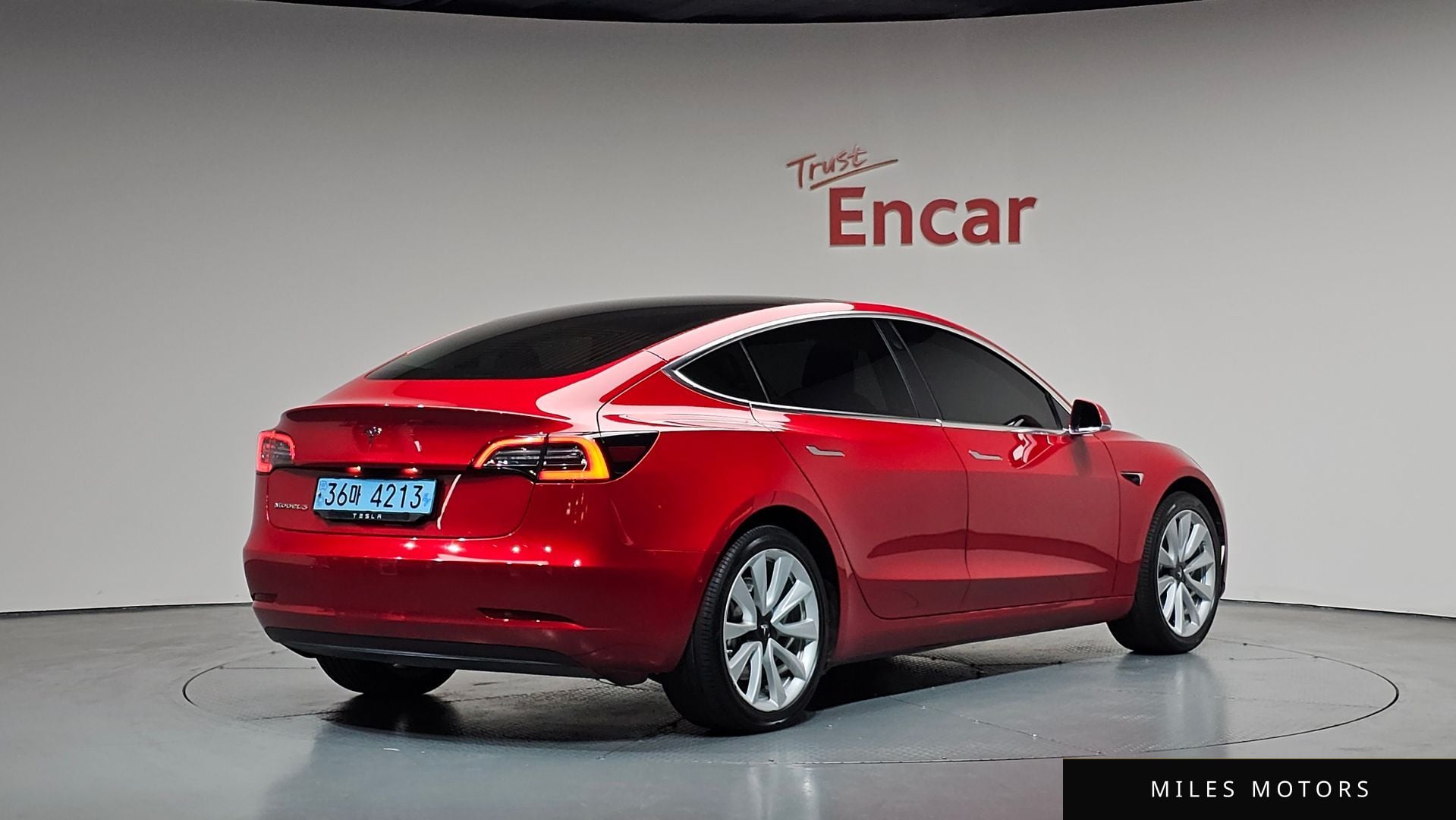Tesla Model 3 2020 — миниатюра 2