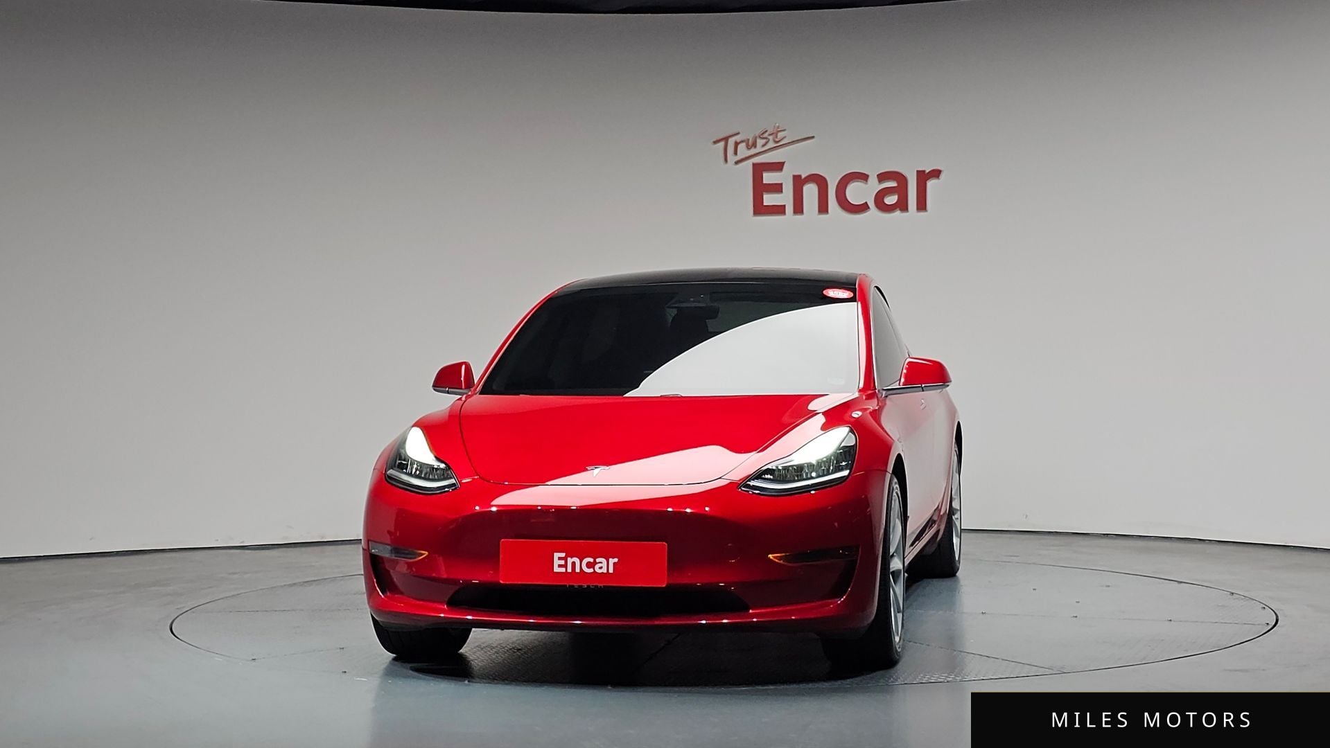 Tesla Model 3 2020 — миниатюра 3