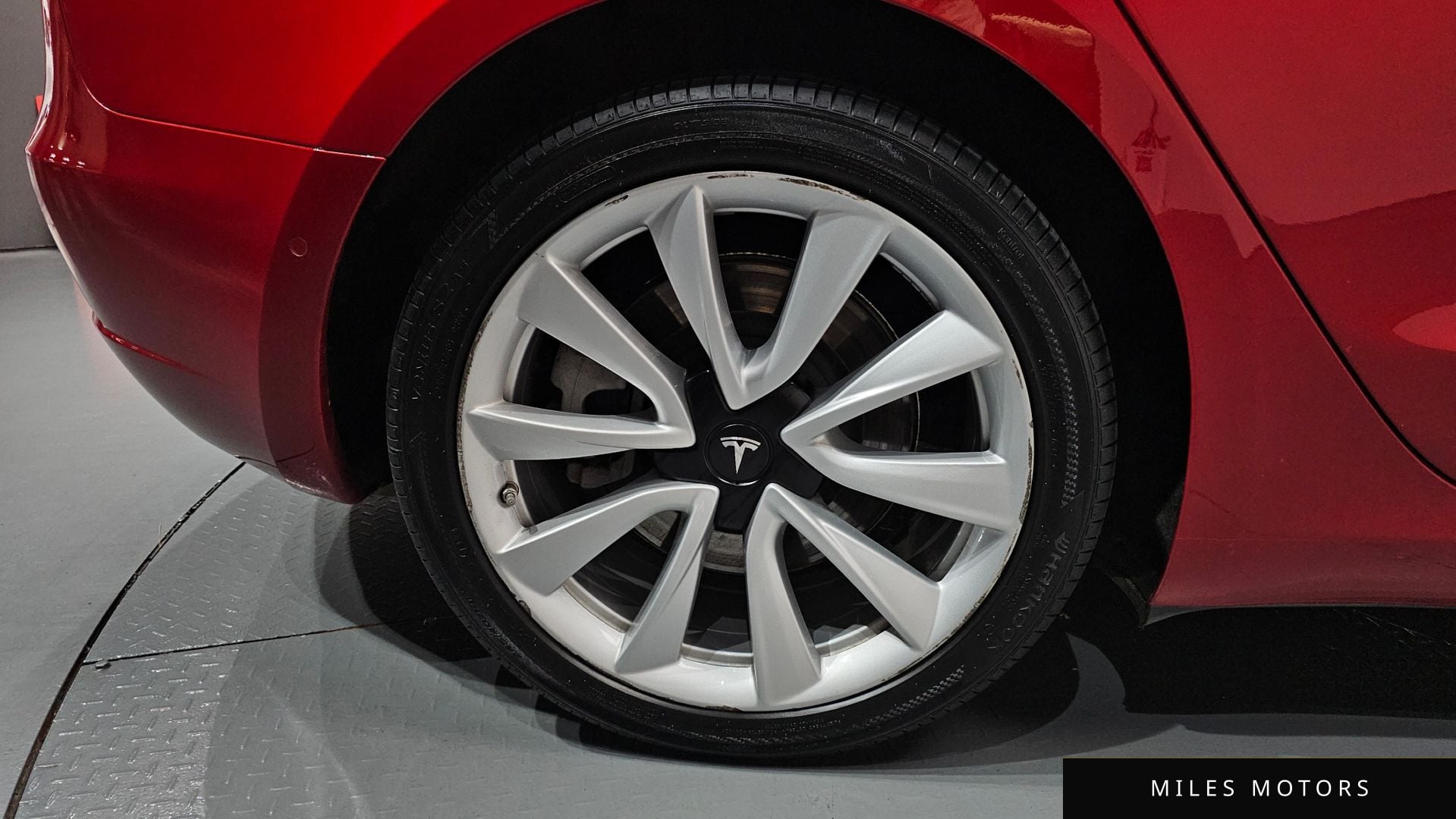 Tesla Model 3 2020 — миниатюра 5