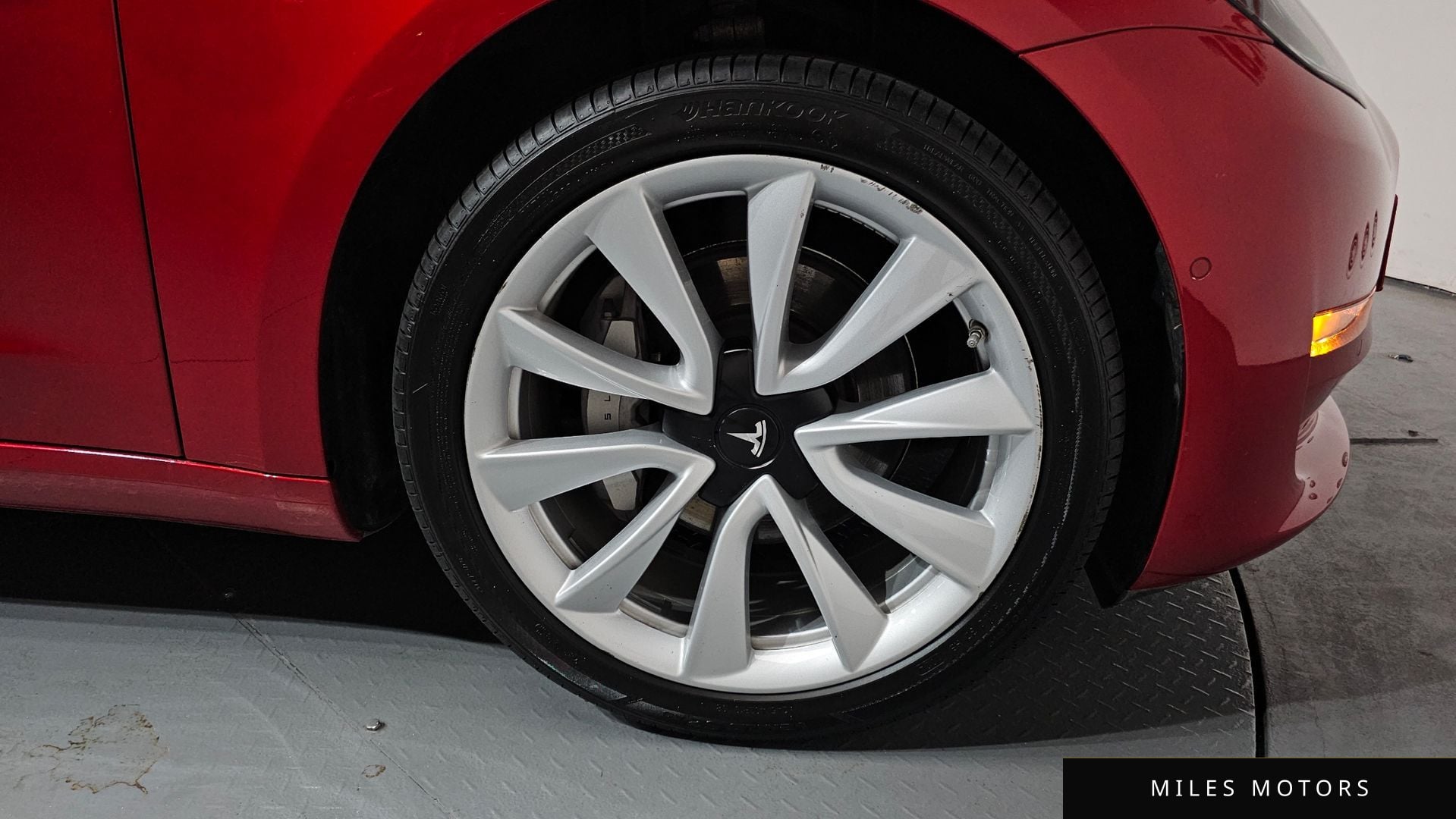 Tesla Model 3 2020 — миниатюра 7