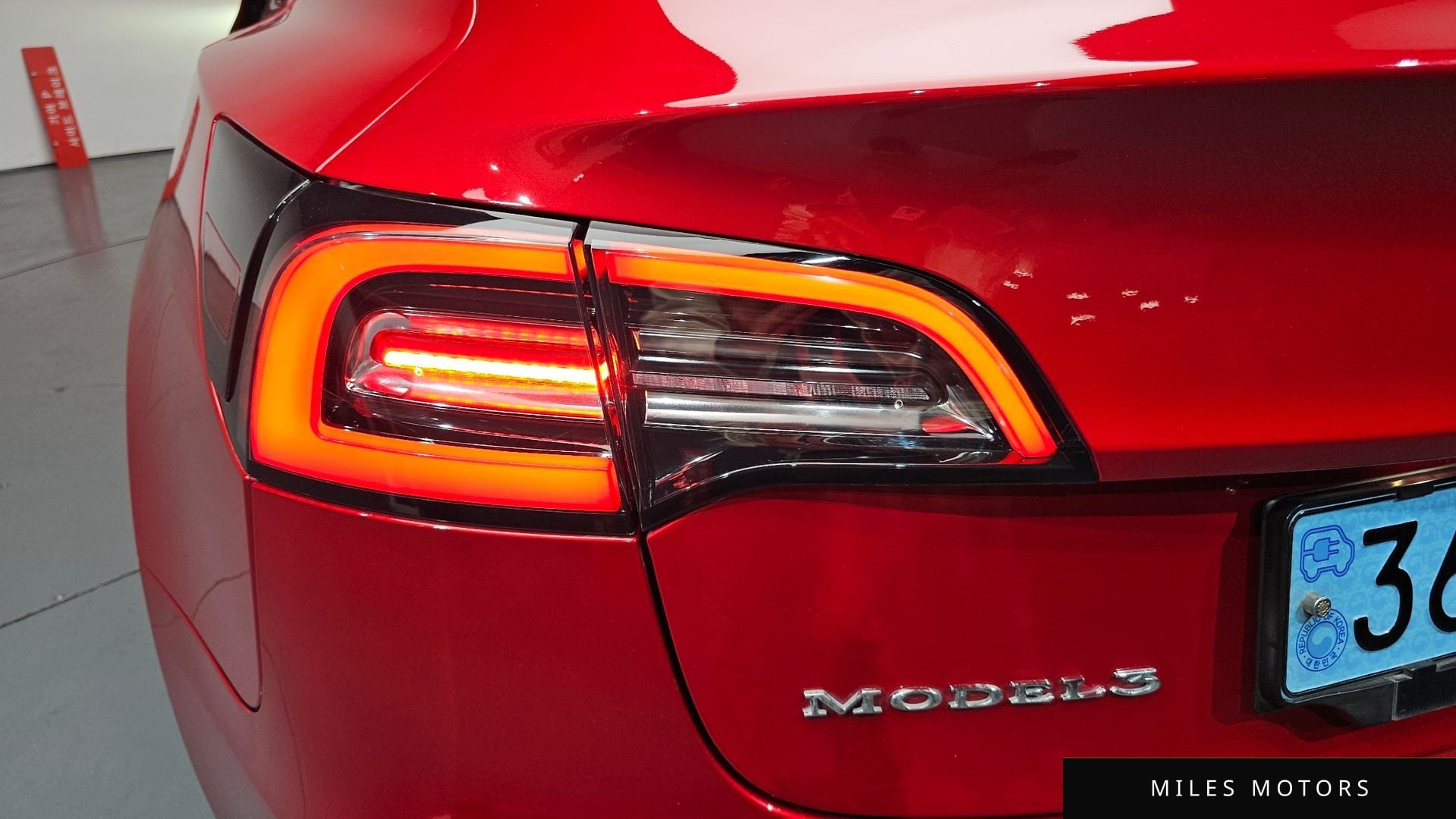 Tesla Model 3 2020 — миниатюра 9