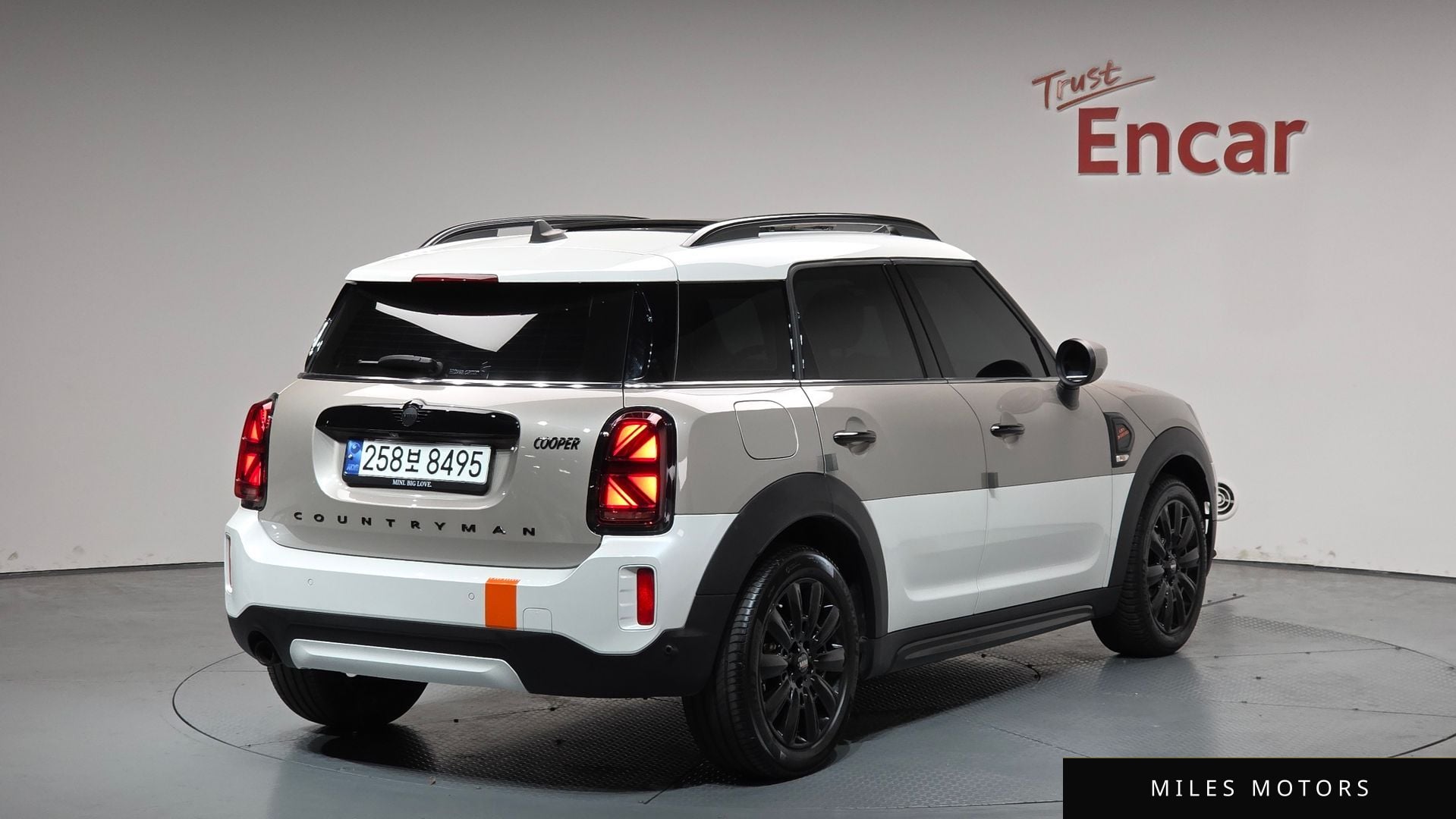 MINI 쿠퍼 컨트리맨 2024 — миниатюра 2