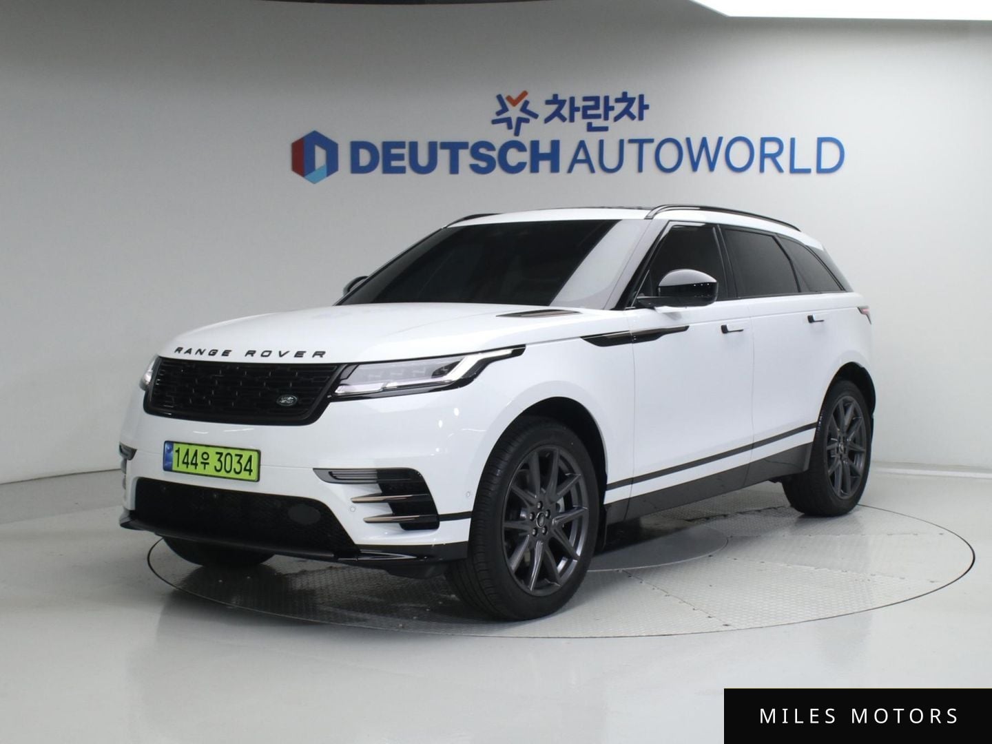 Land Rover Range Rover Velar 2025 — фото 1 из 12