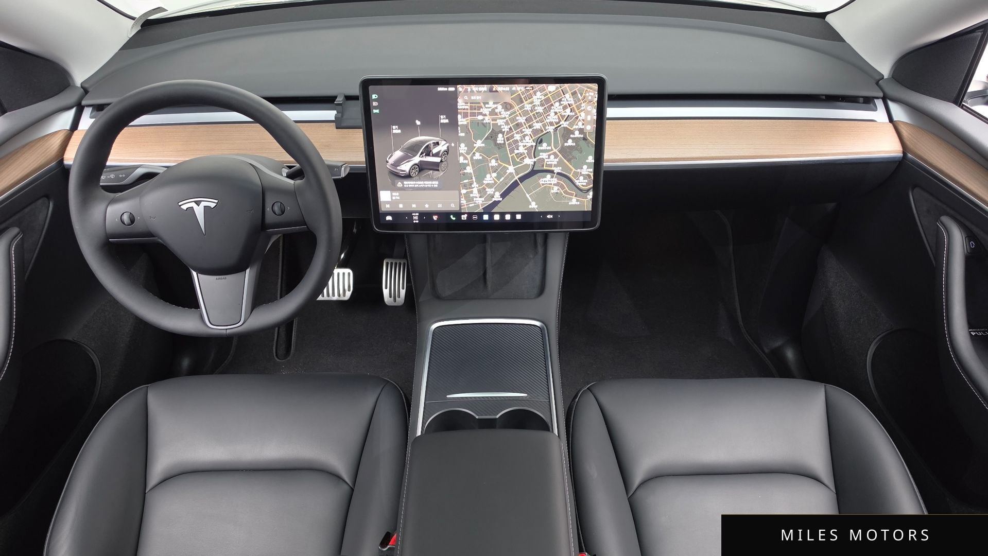 Tesla 모델 Y 2025 — миниатюра 10