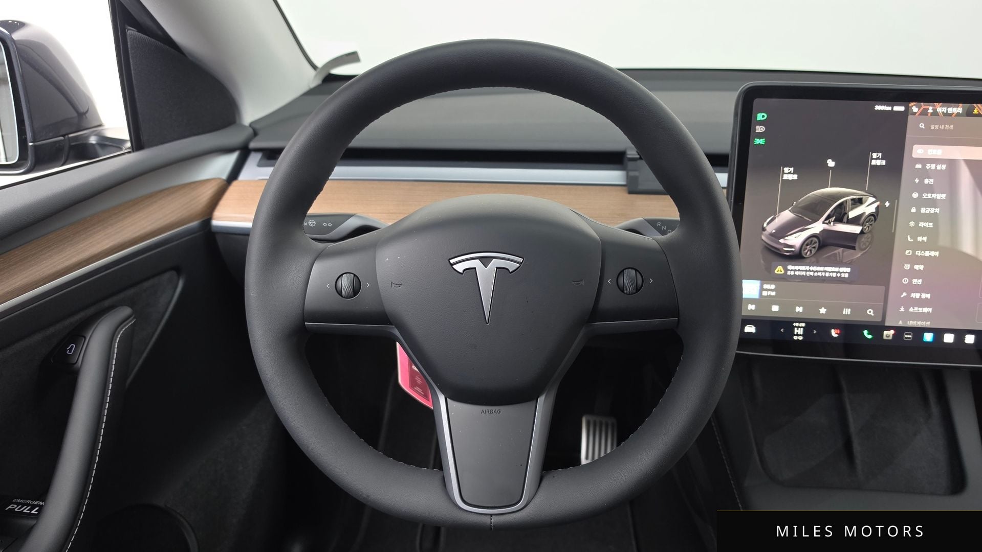 Tesla 모델 Y 2025 — миниатюра 19