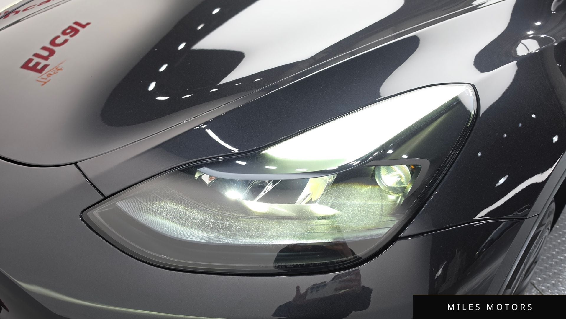 Tesla 모델 Y 2025 — миниатюра 8
