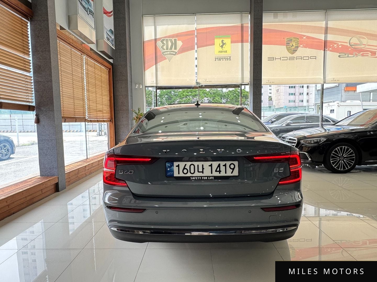 Volvo S60 2023 — миниатюра 4