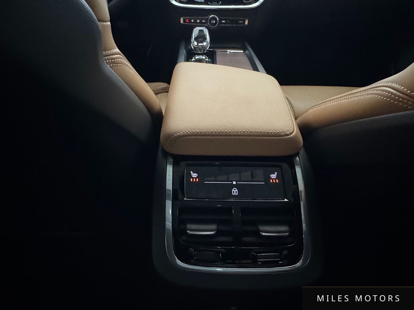 Volvo S60 2023 — миниатюра 17