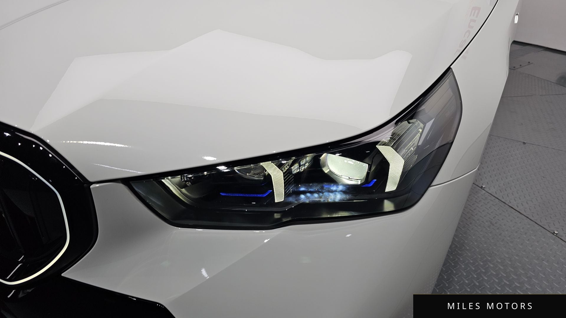 BMW 5 Series (G60) 2025 — миниатюра 8