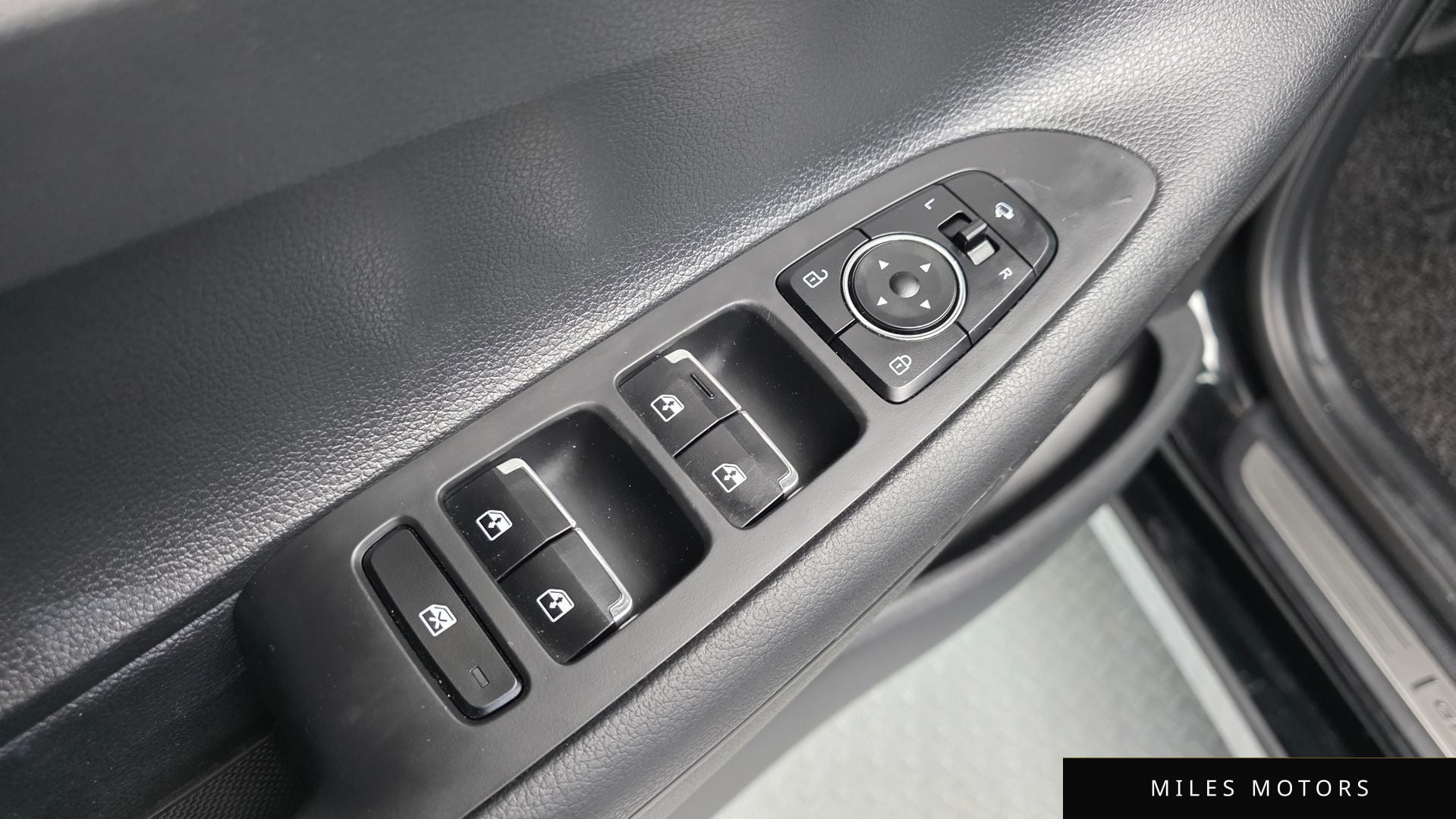 Hyundai 뉴 그랜저 IG 2020 — миниатюра 27