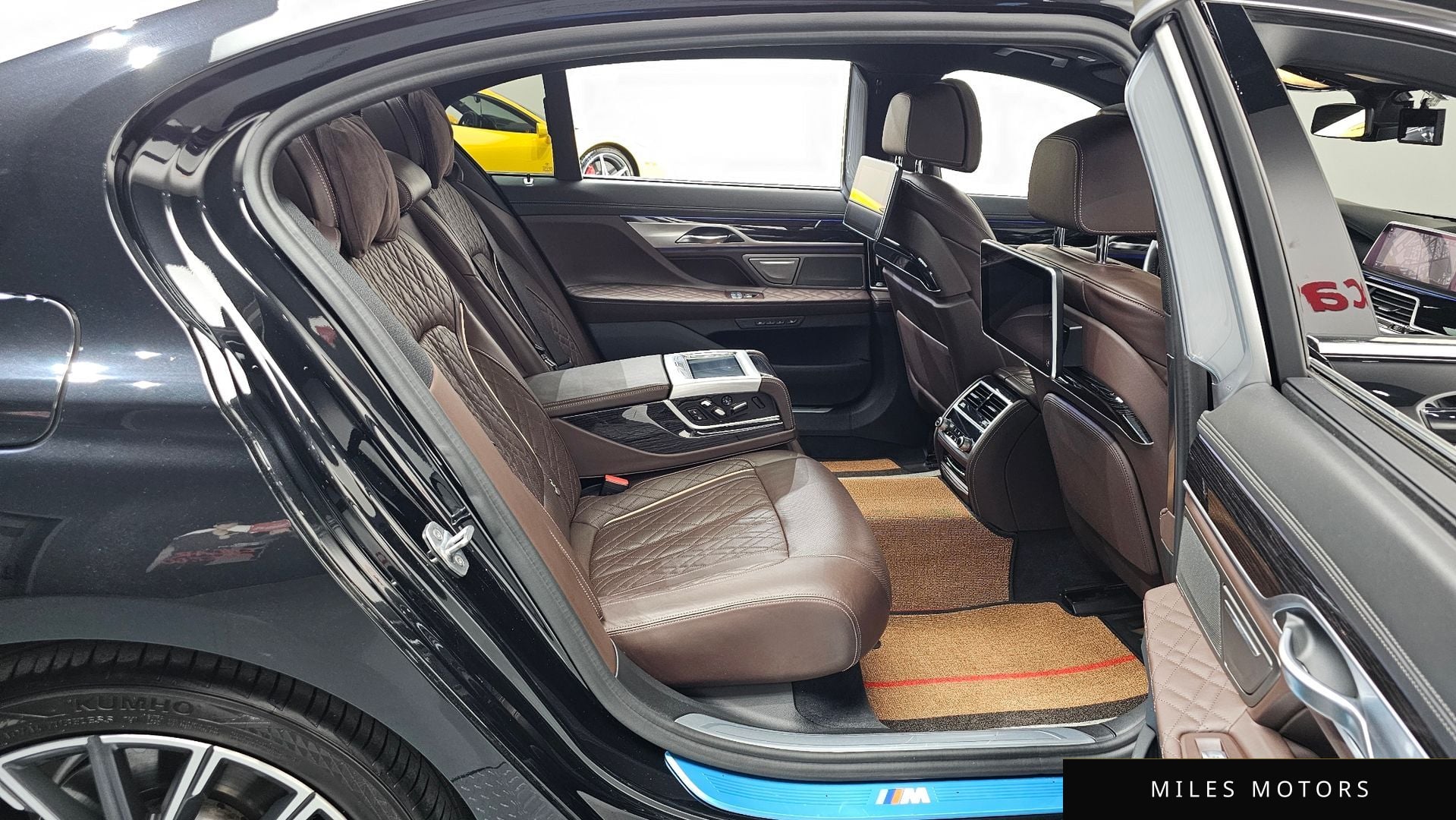 BMW 7 Series (G11) 2020 — миниатюра 17