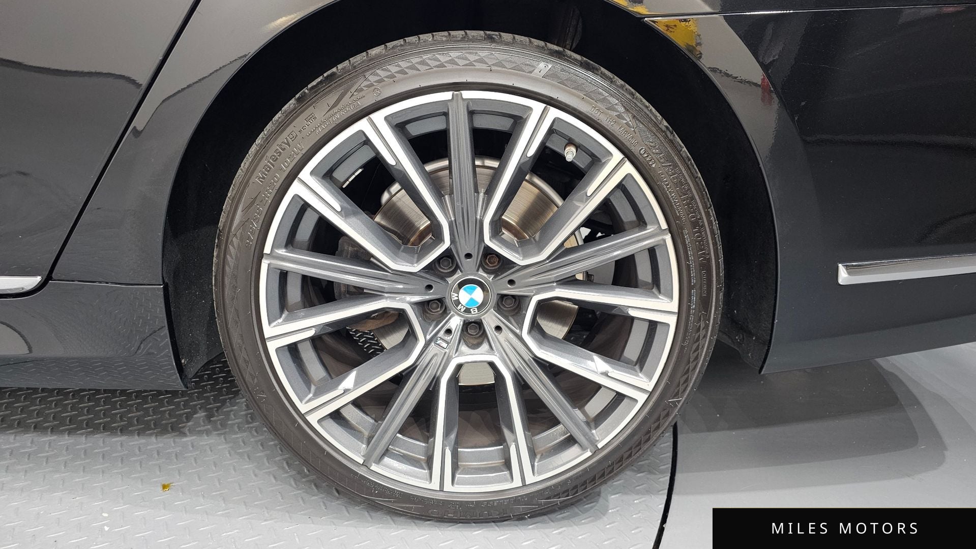 BMW 7 Series (G11) 2020 — миниатюра 7