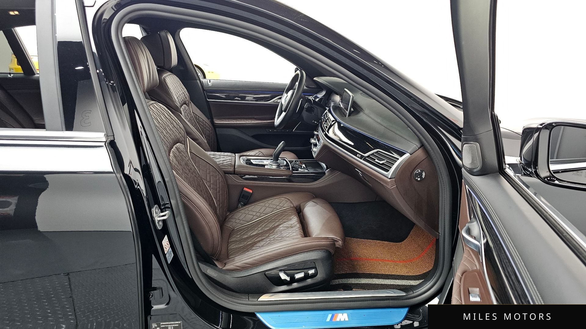 BMW 7 Series (G11) 2020 — миниатюра 16