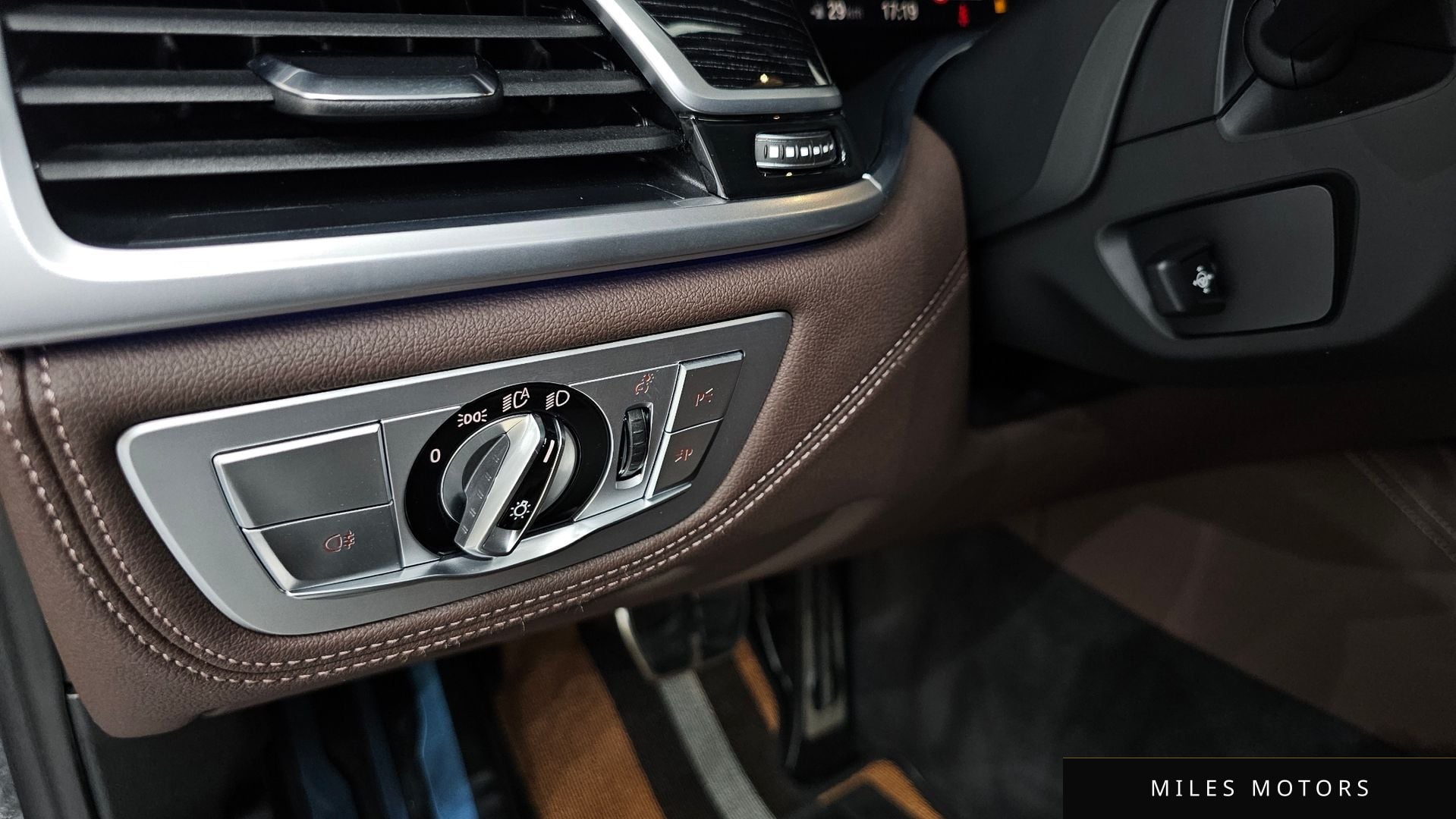 BMW 7 Series (G11) 2020 — миниатюра 29