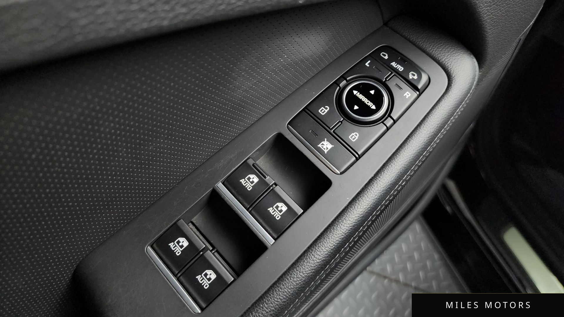 Hyundai 제네시스 DH 2014 — миниатюра 29