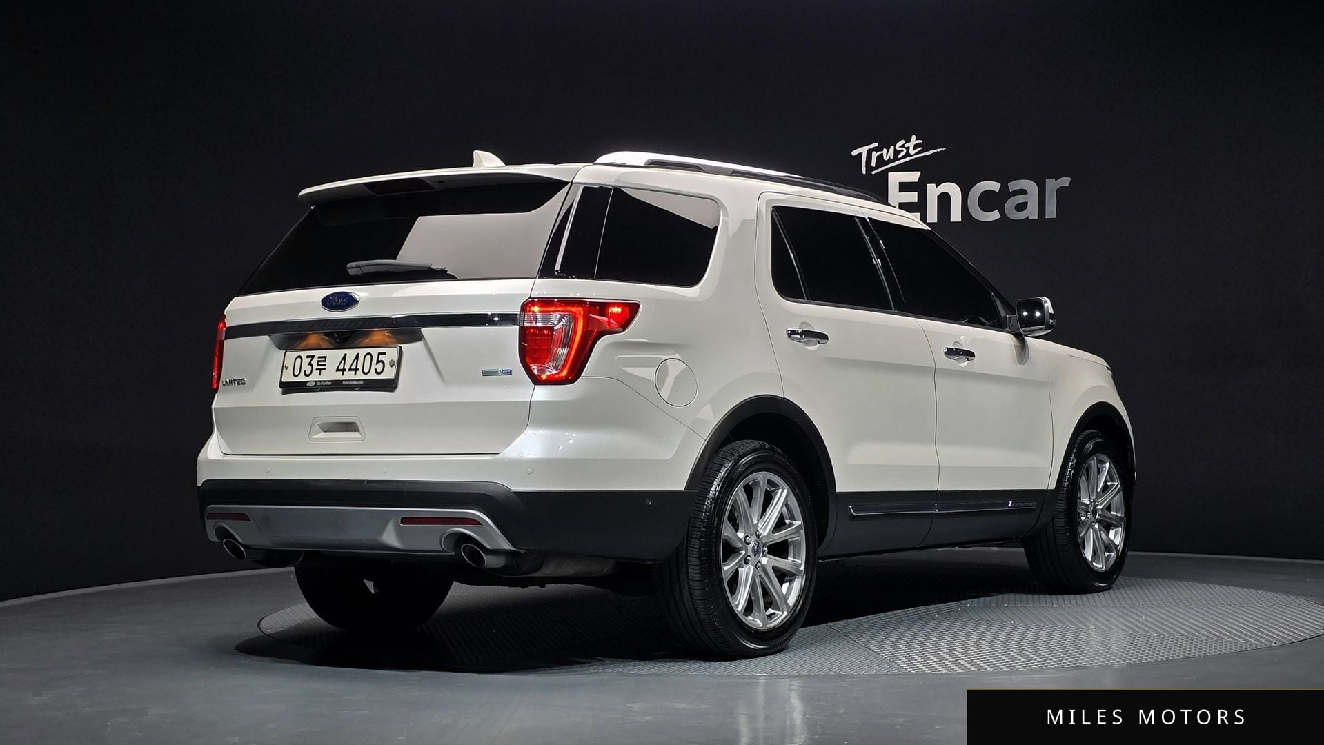 Ford Explorer 2017 — миниатюра 2