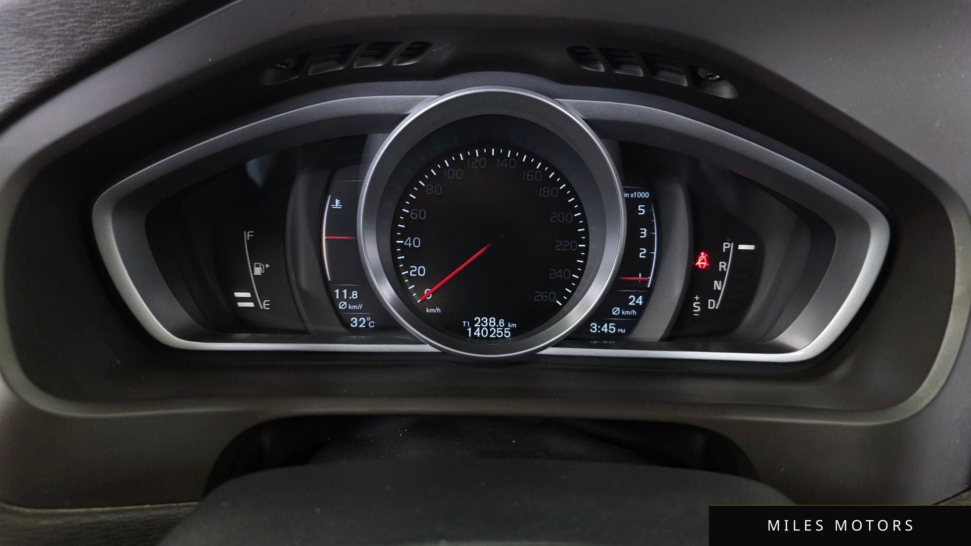 Volvo V40 크로스컨트리 2016 — миниатюра 8