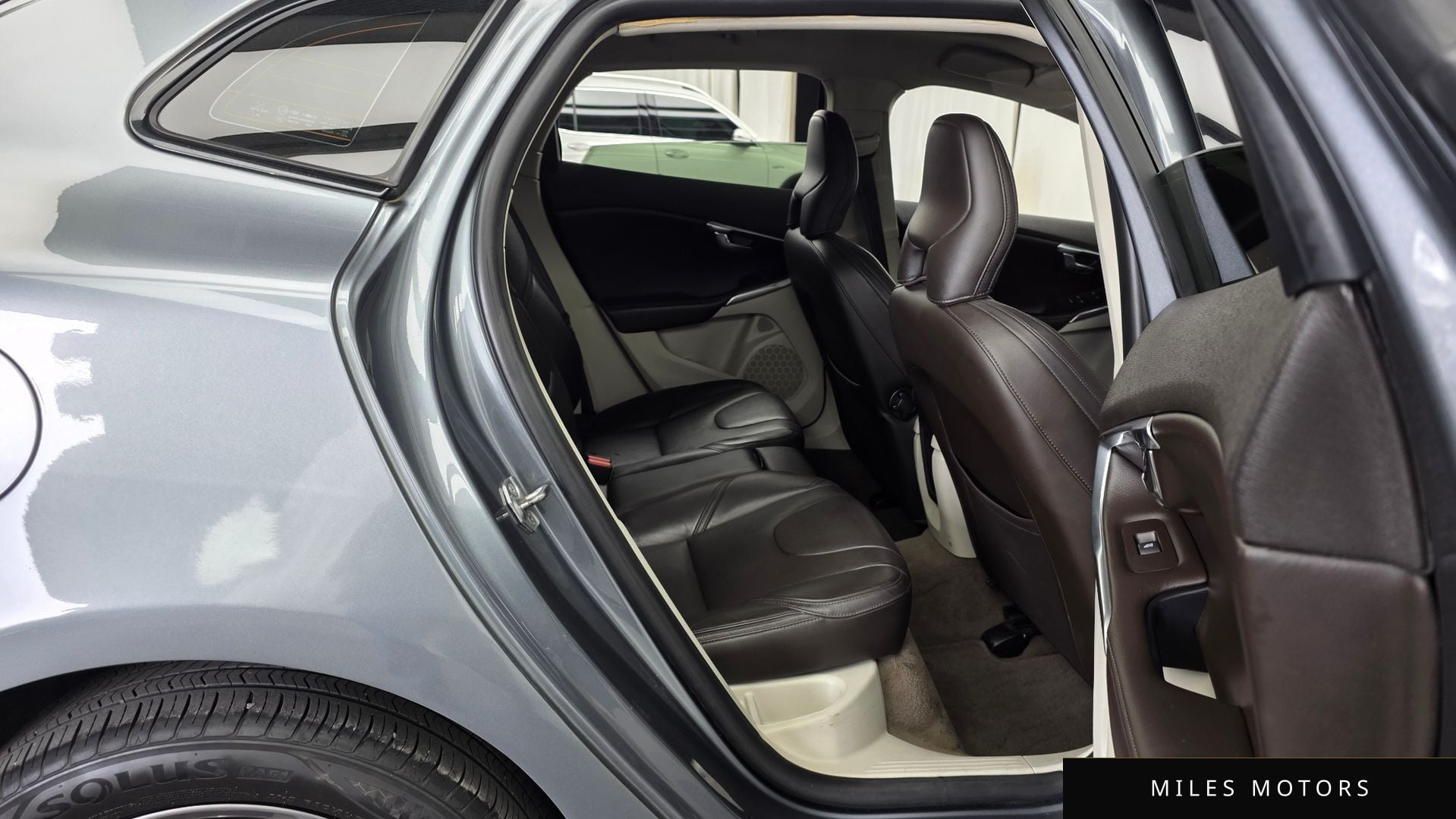 Volvo V40 크로스컨트리 2016 — миниатюра 12