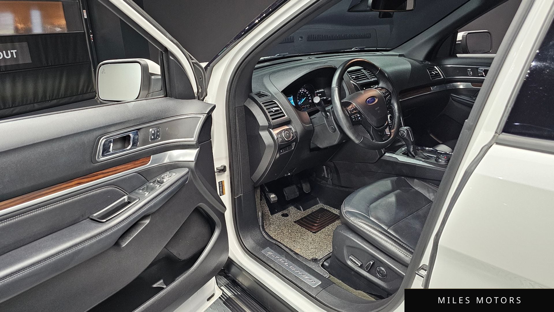 Ford Explorer 2018 — миниатюра 10