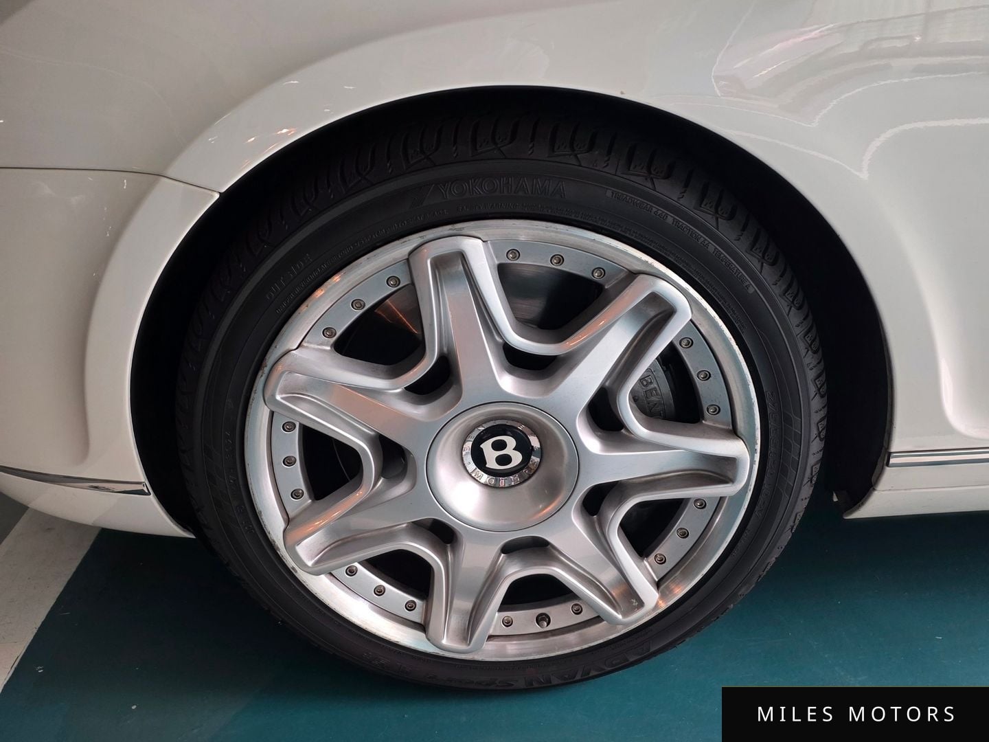 Bentley Continental GT 2010 — миниатюра 4