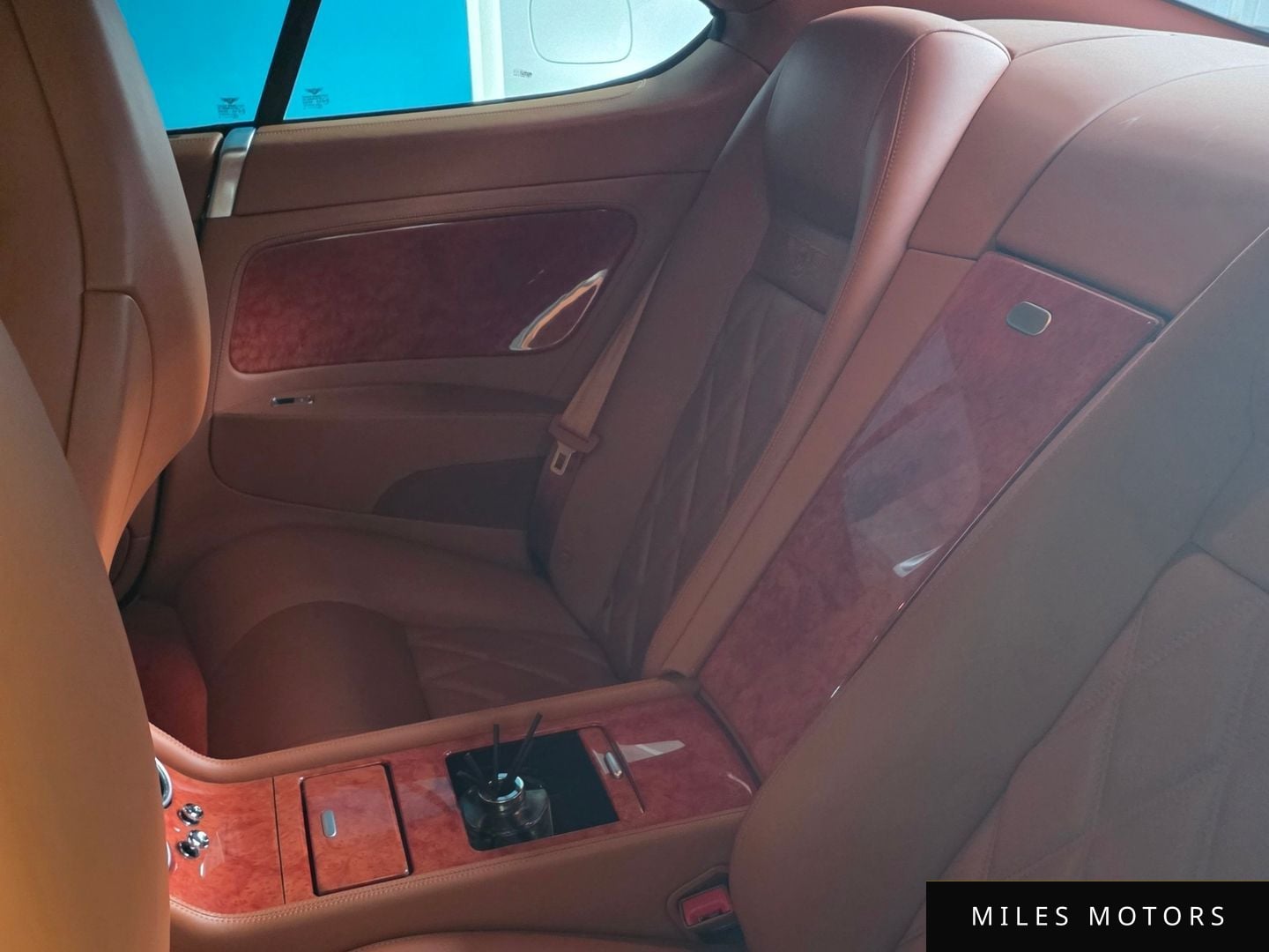 Bentley Continental GT 2010 — миниатюра 5