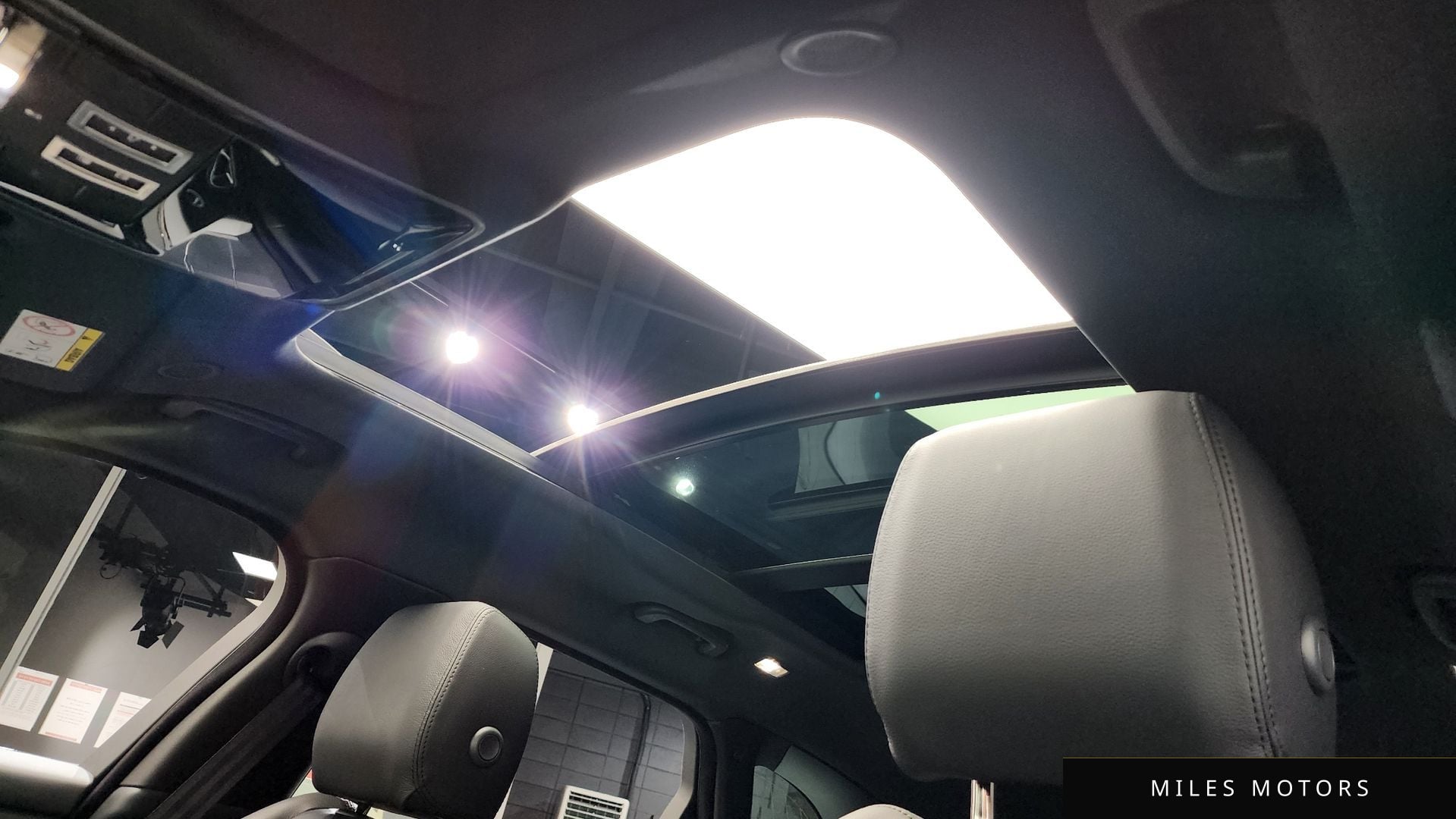 Land Rover 레인지로버 벨라 2026 — миниатюра 25