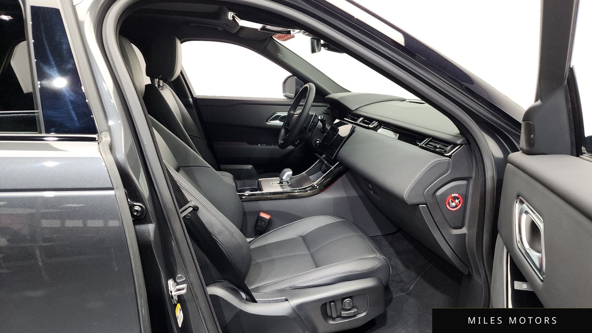 Land Rover 레인지로버 벨라 2026 — миниатюра 15