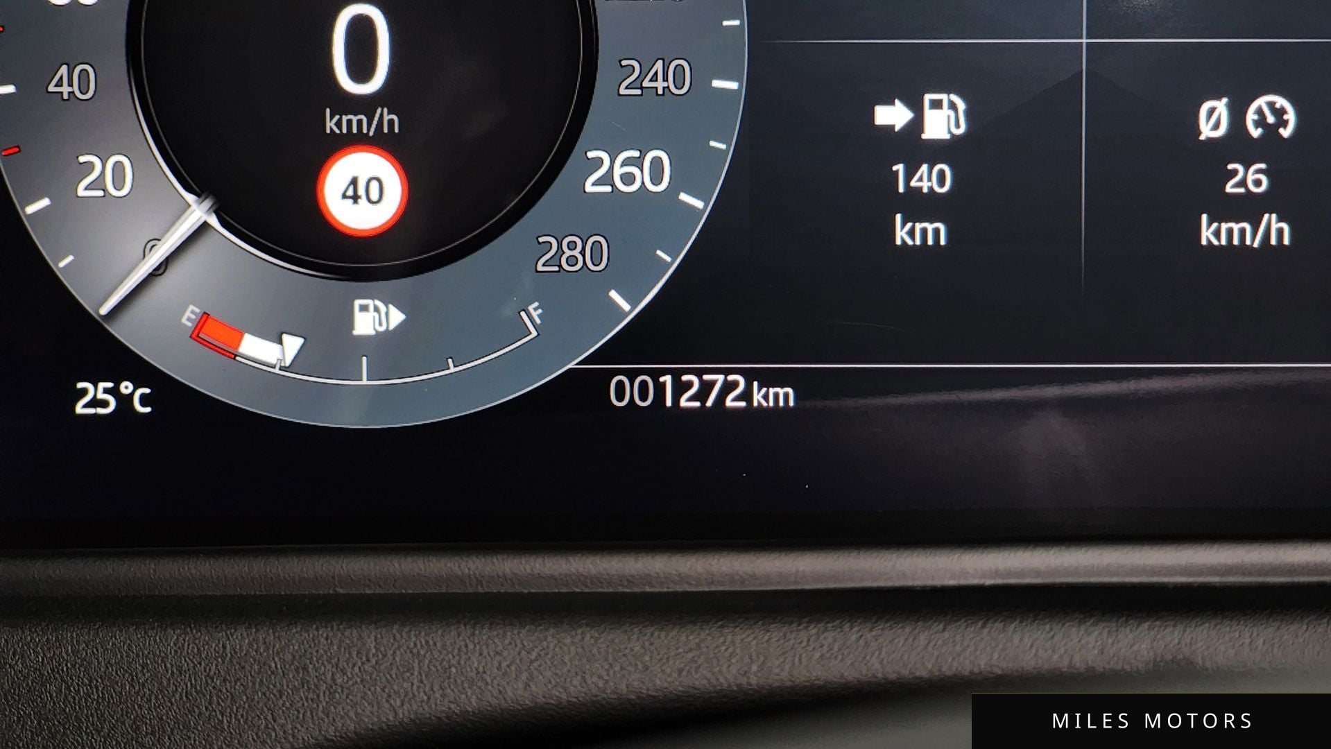 Land Rover 레인지로버 벨라 2026 — миниатюра 35