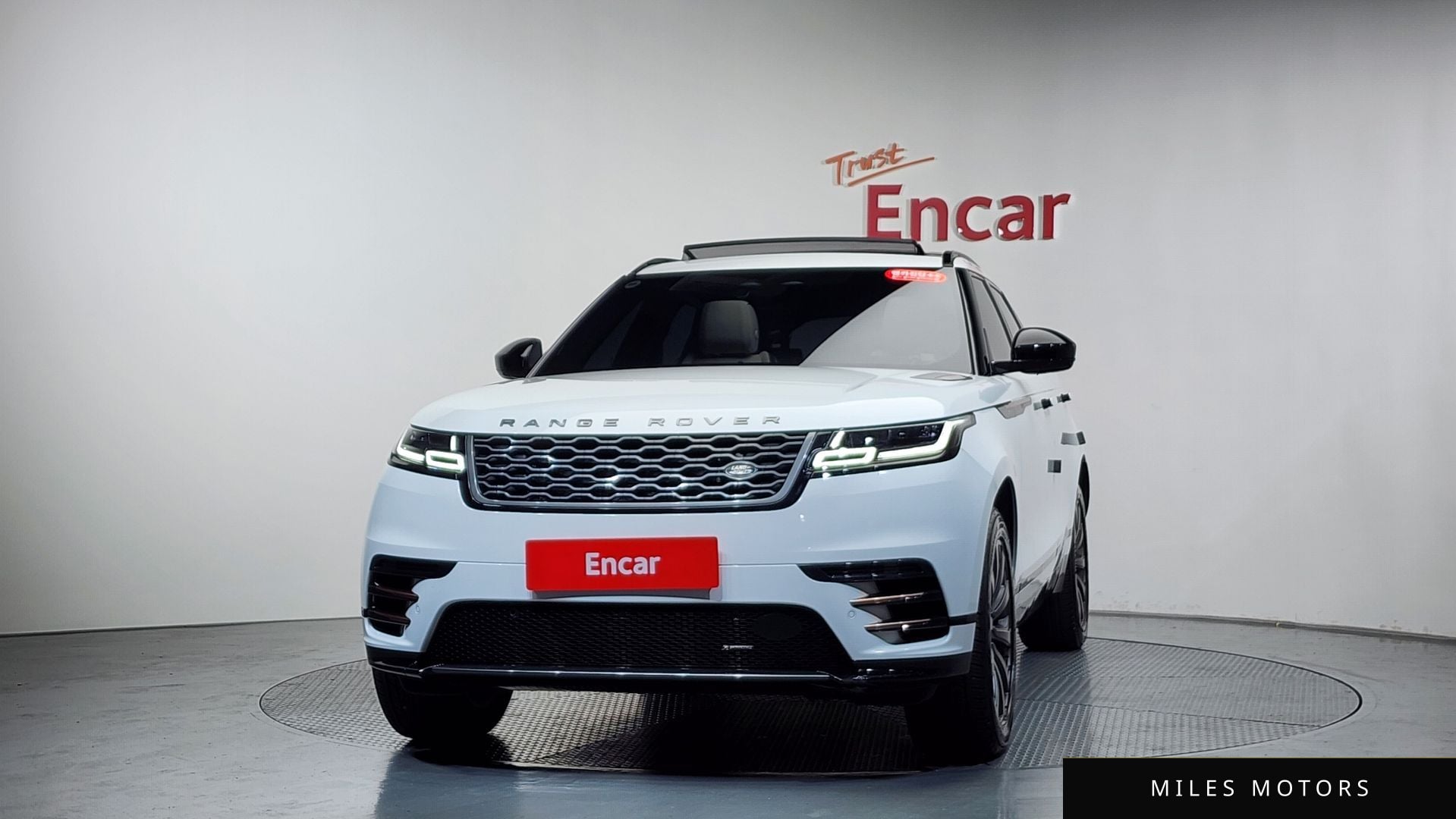 Land Rover 레인지로버 벨라 2022 — миниатюра 2