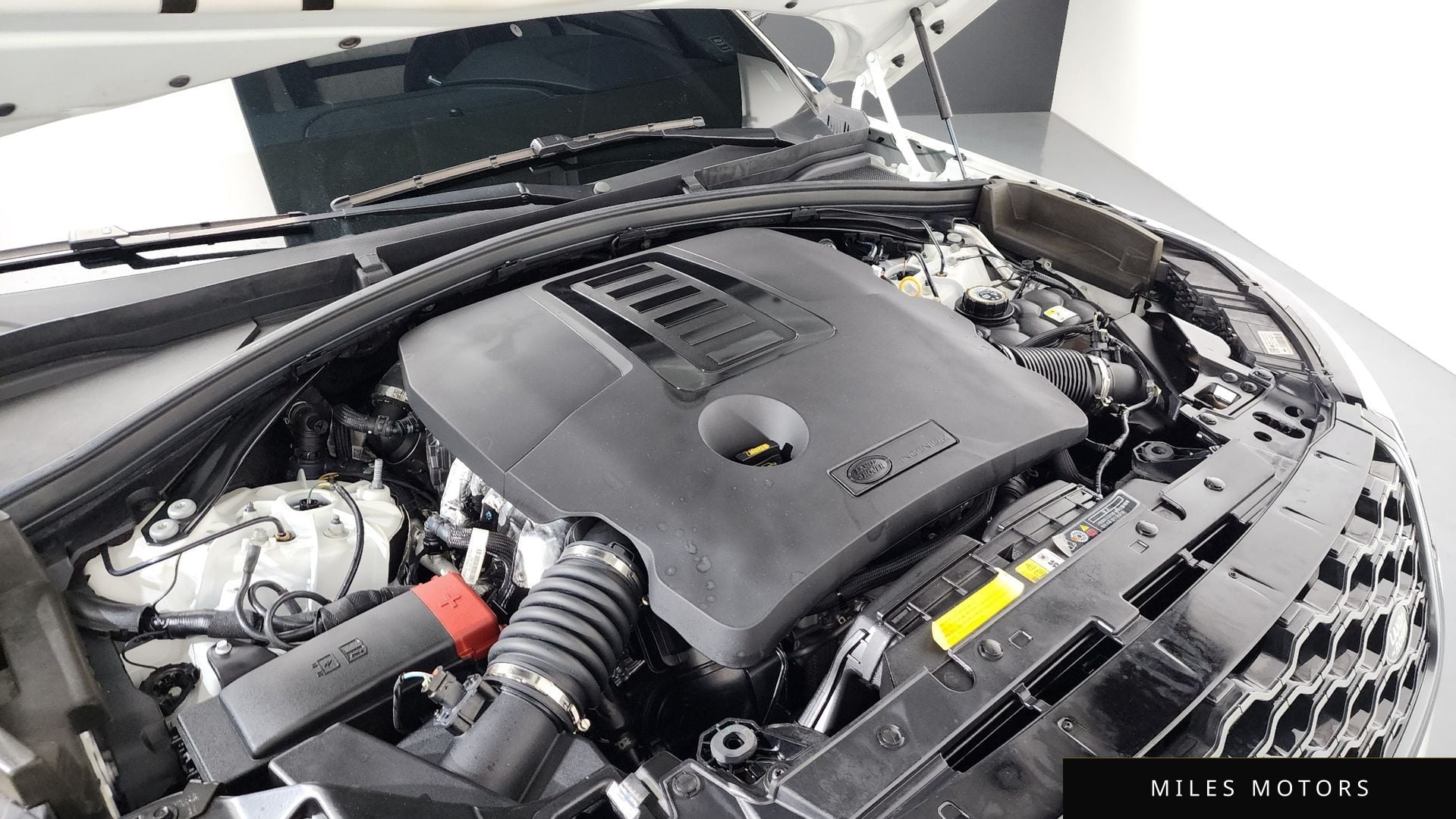 Land Rover 레인지로버 벨라 2022 — миниатюра 5