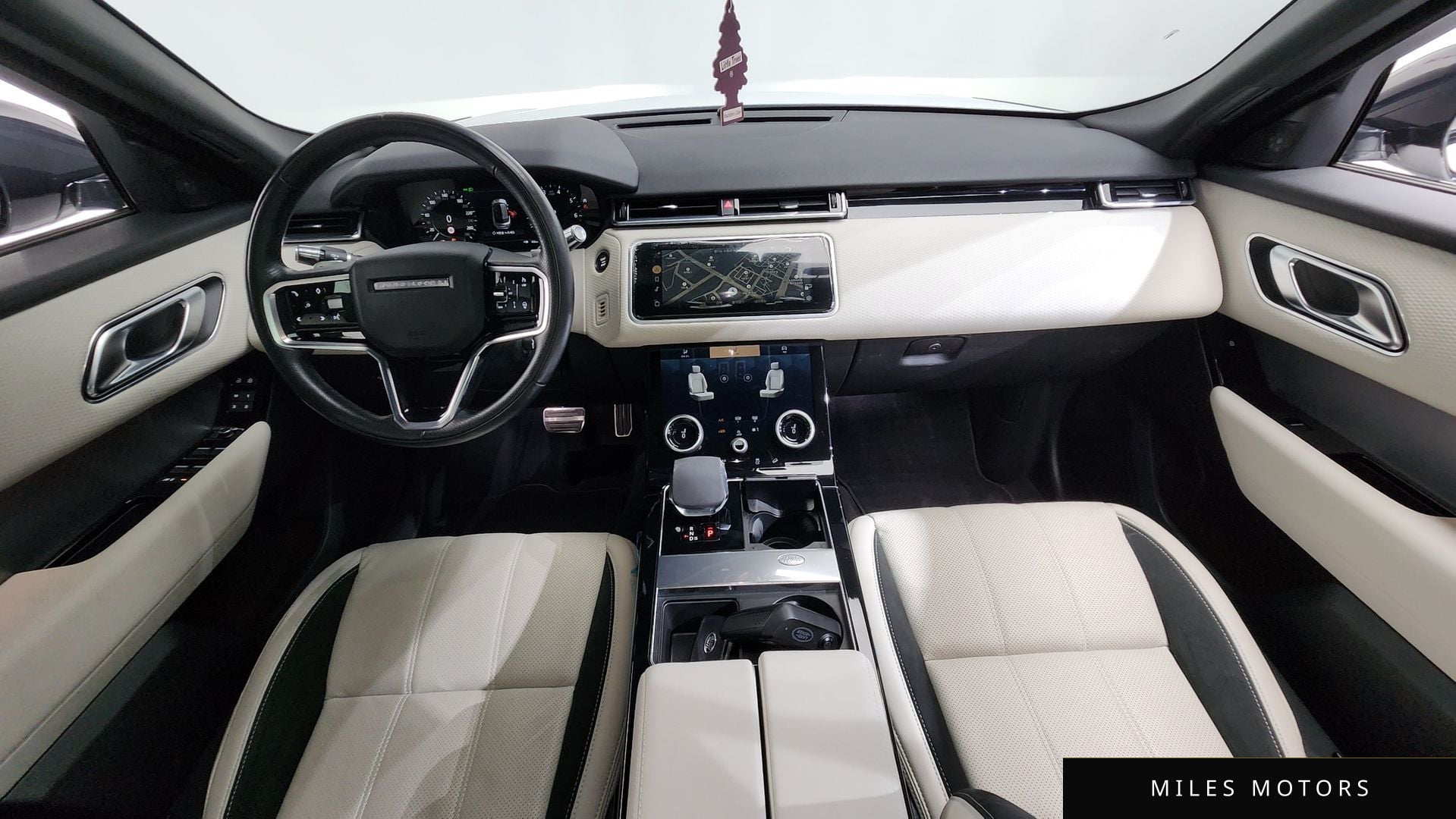 Land Rover 레인지로버 벨라 2022 — миниатюра 9