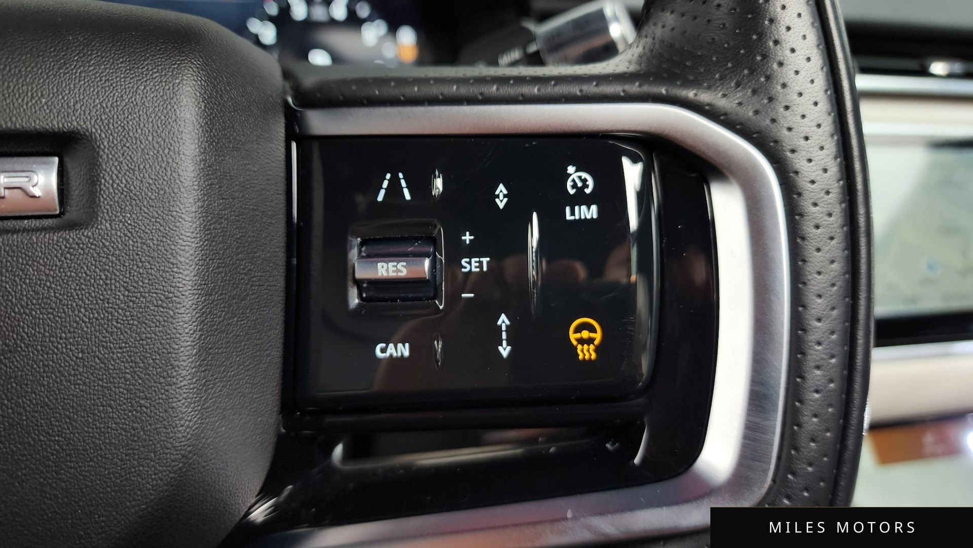 Land Rover 레인지로버 벨라 2022 — миниатюра 23