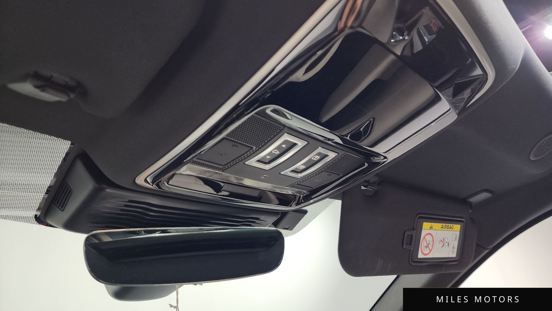 Land Rover 레인지로버 벨라 2022 — миниатюра 27