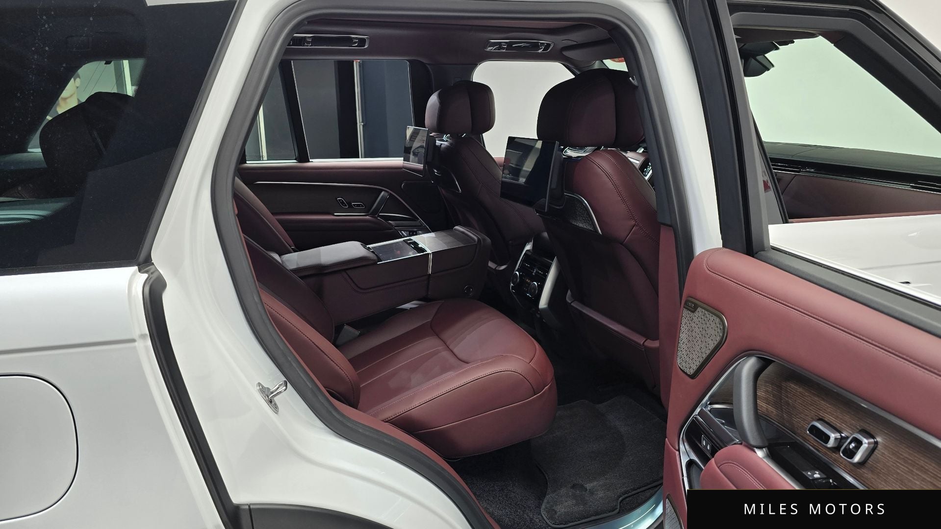 Land Rover 레인지로버 2025 — миниатюра 17