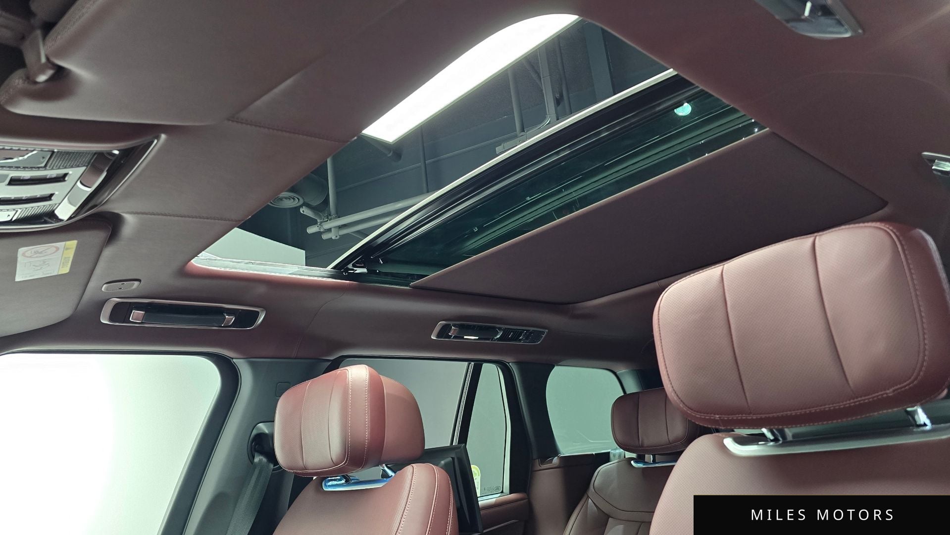 Land Rover 레인지로버 2025 — миниатюра 25