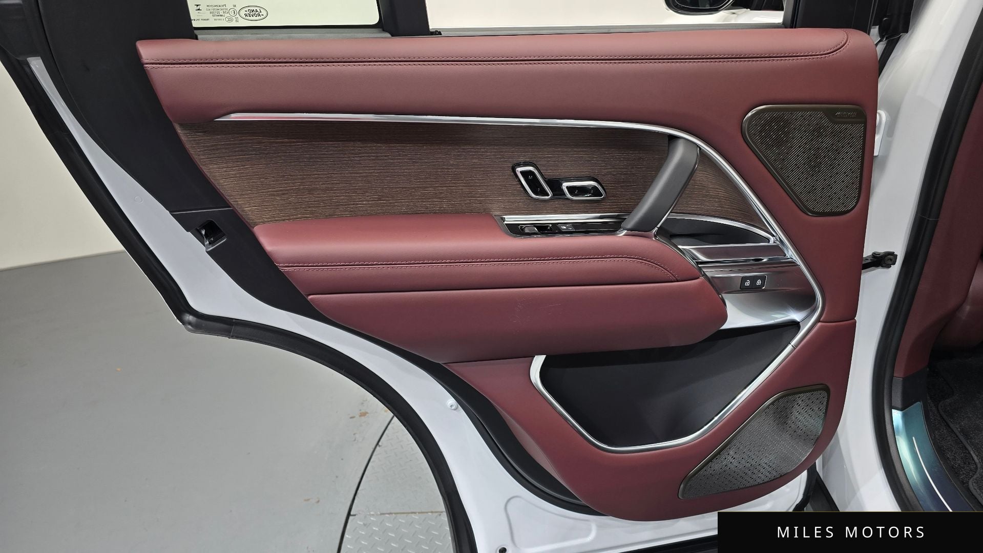 Land Rover 레인지로버 2025 — миниатюра 14